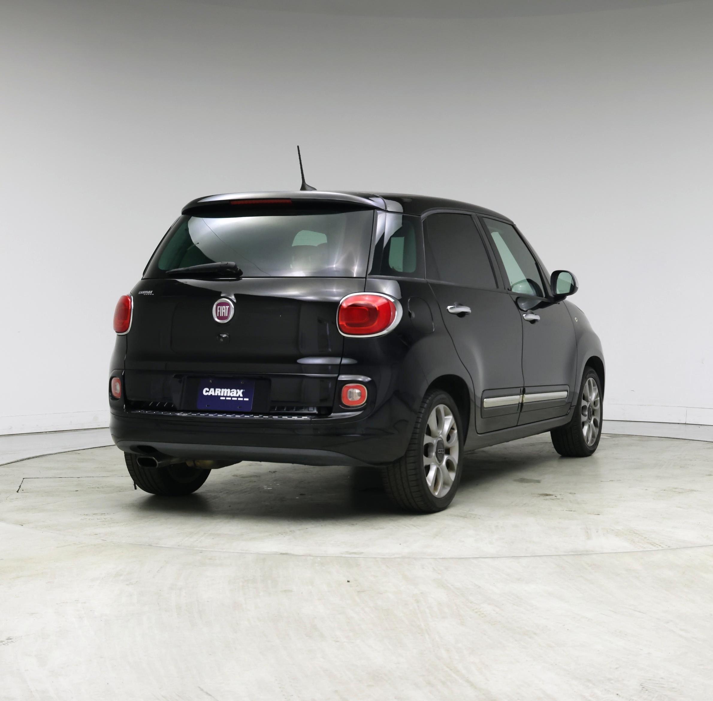 Thumbnail: 2017 Fiat 500L - 8