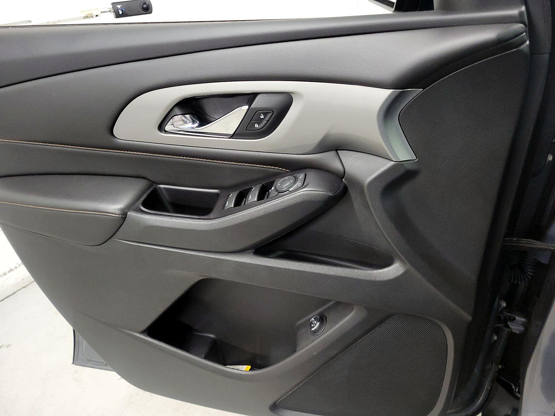 Thumbnail: 2019 Chevrolet Traverse - 12