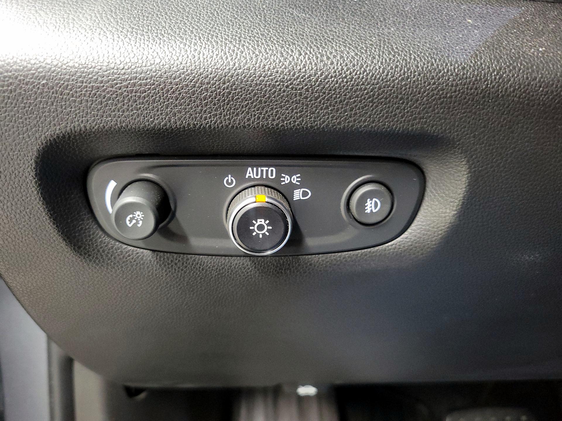 Thumbnail: 2019 Chevrolet Traverse - 13