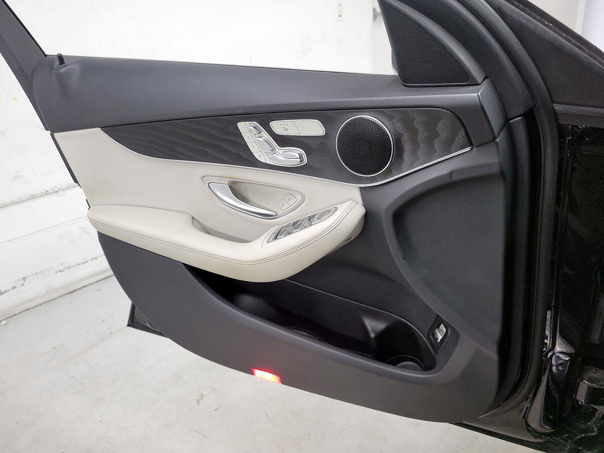 Thumbnail: 2017 Mercedes-Benz C-Class - 12