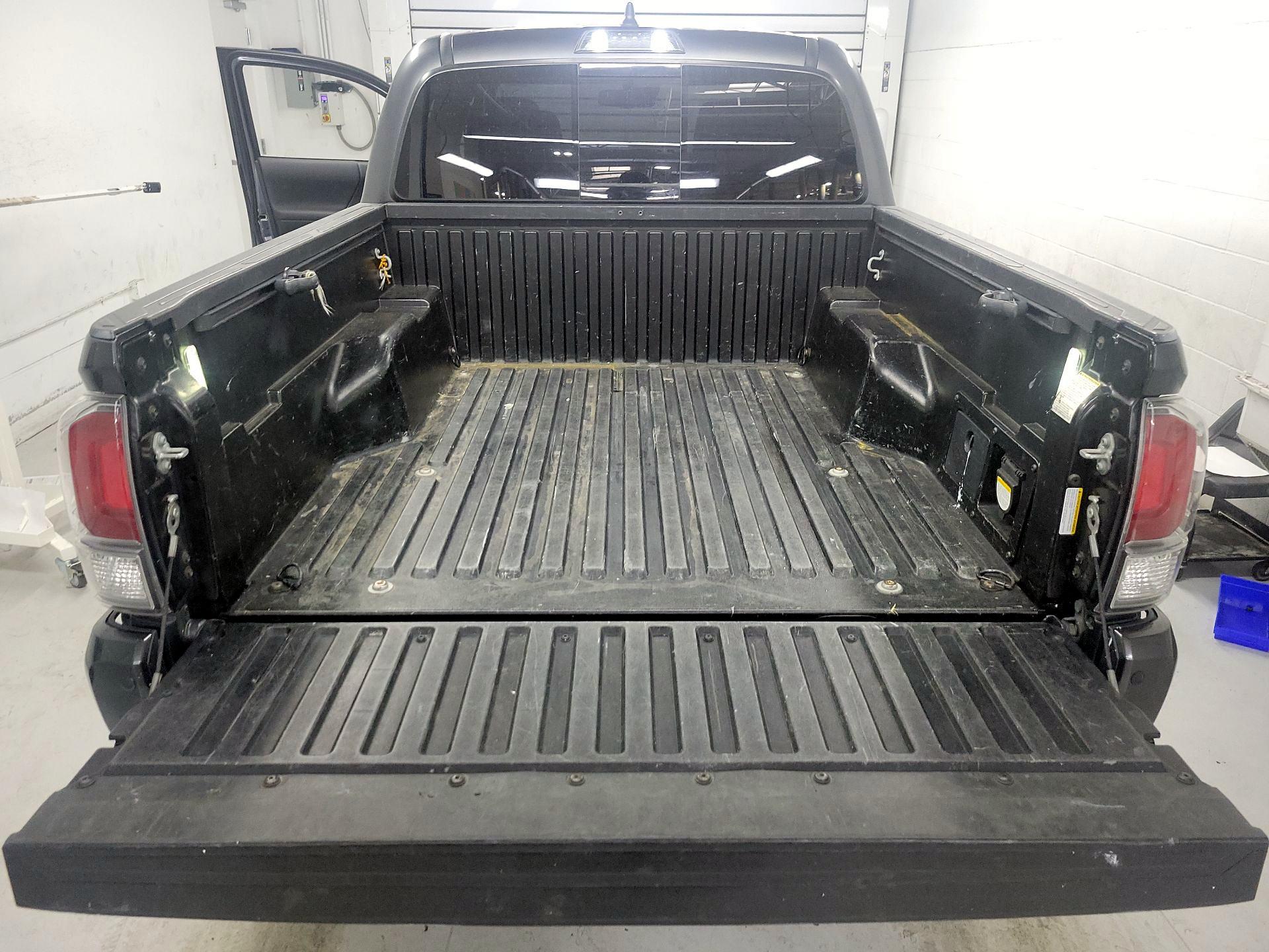 Thumbnail: 2021 Toyota Tacoma - 18