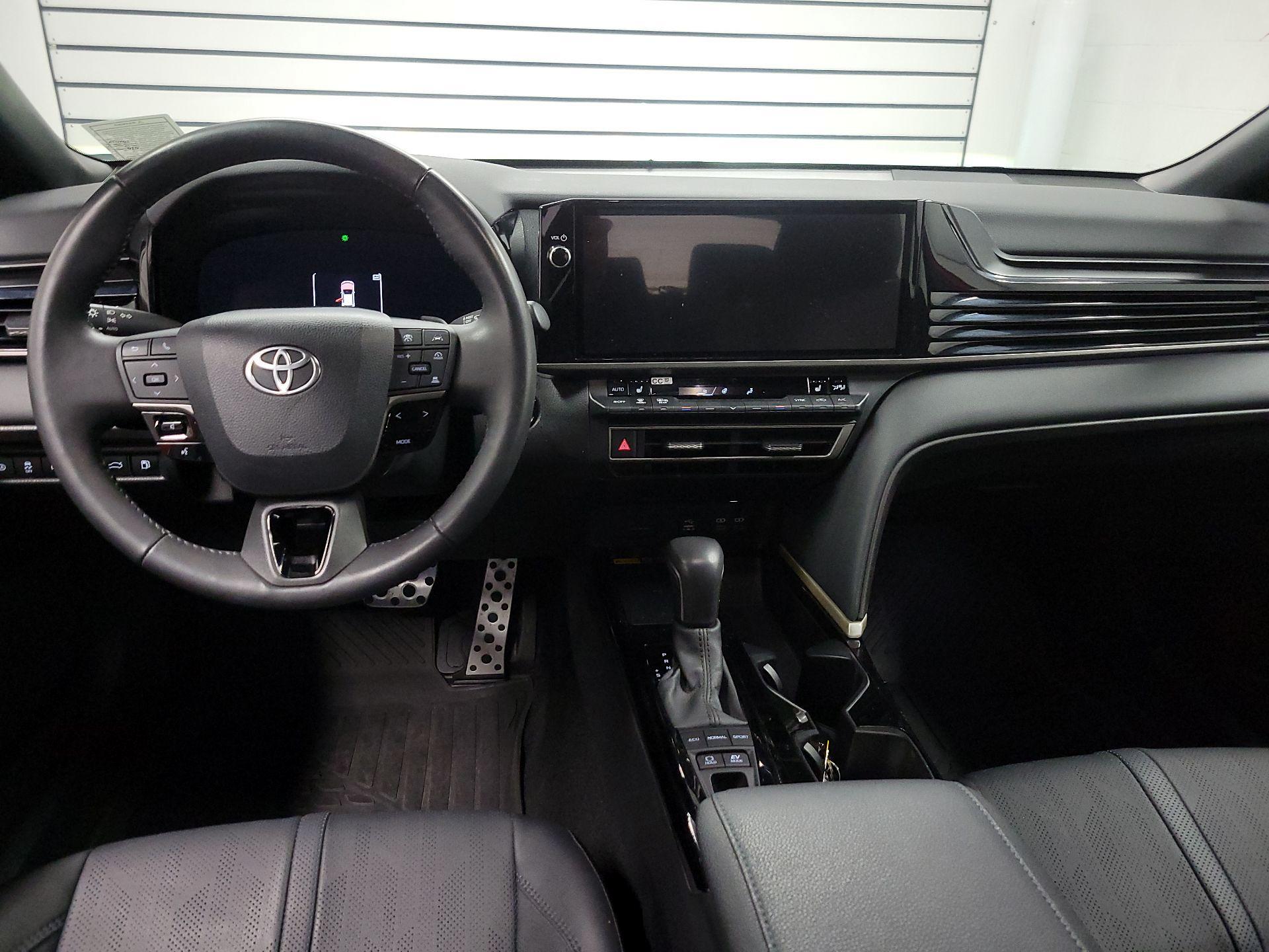 Thumbnail: 2025 Toyota Camry - 9