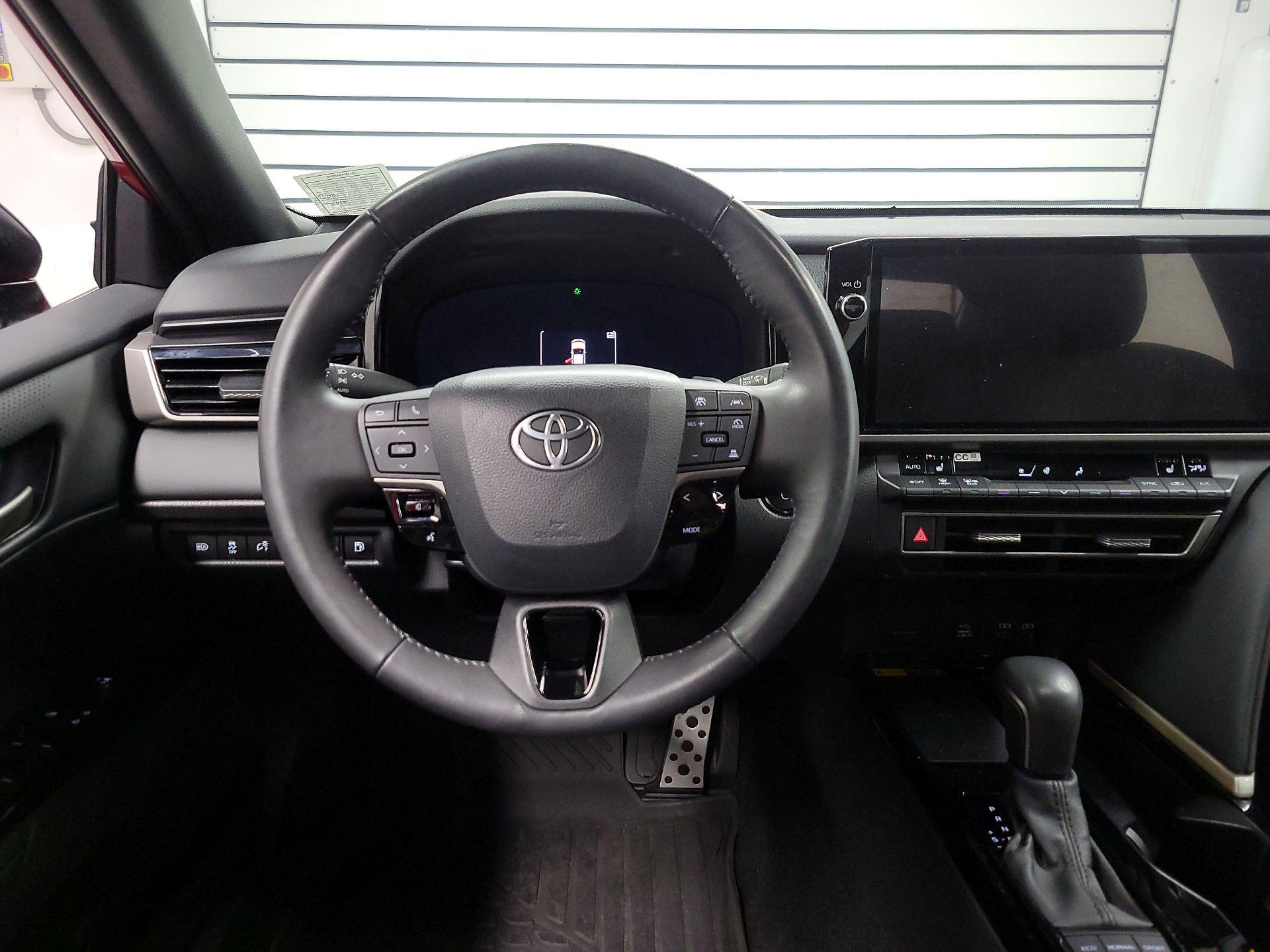 Thumbnail: 2025 Toyota Camry - 10