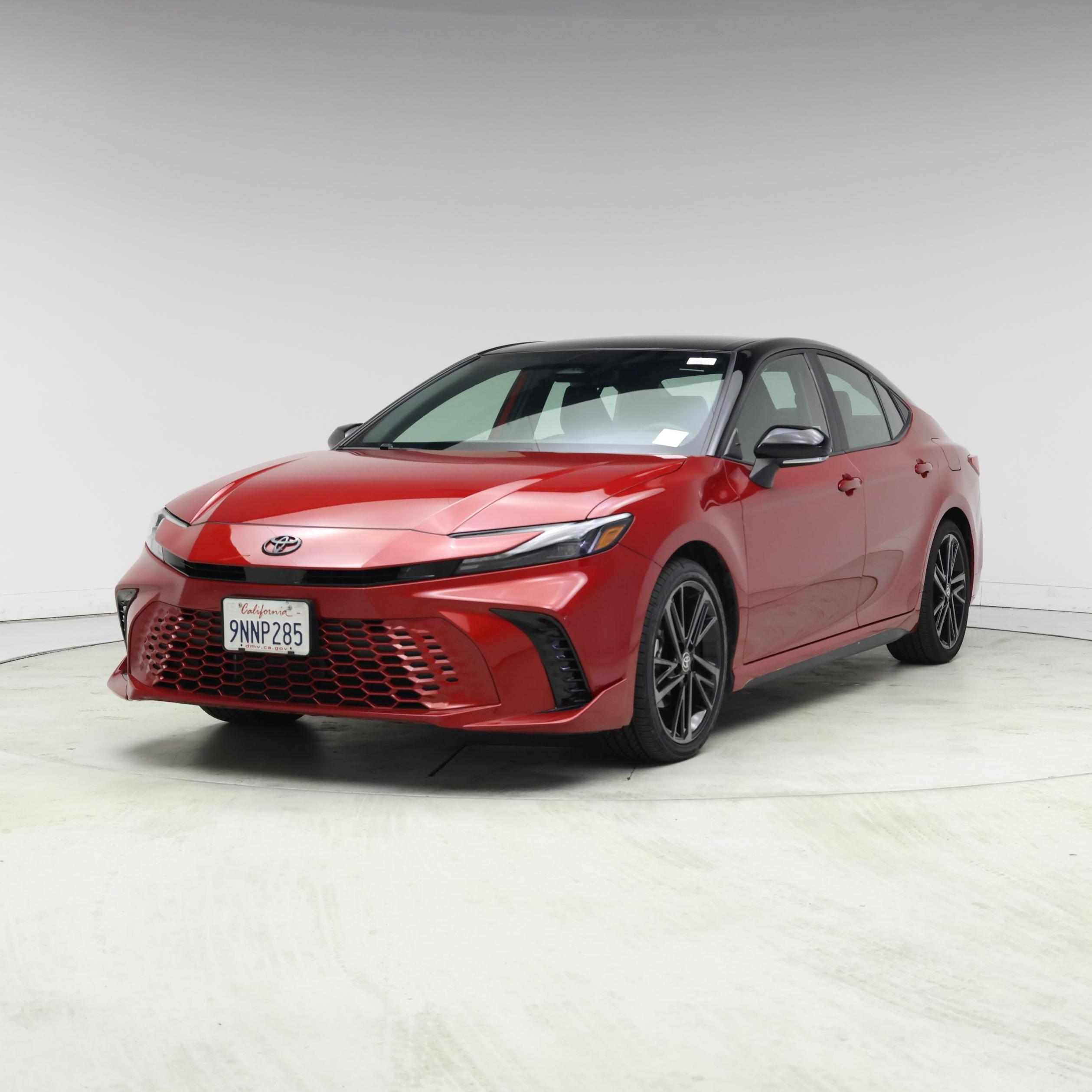 Thumbnail: 2025 Toyota Camry - 4