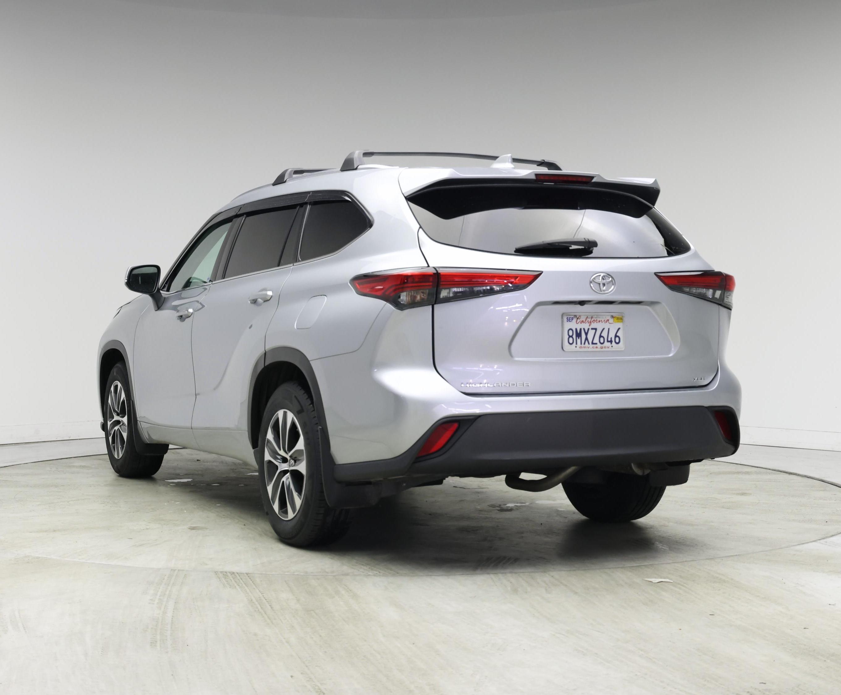 Thumbnail: 2020 Toyota Highlander - 2
