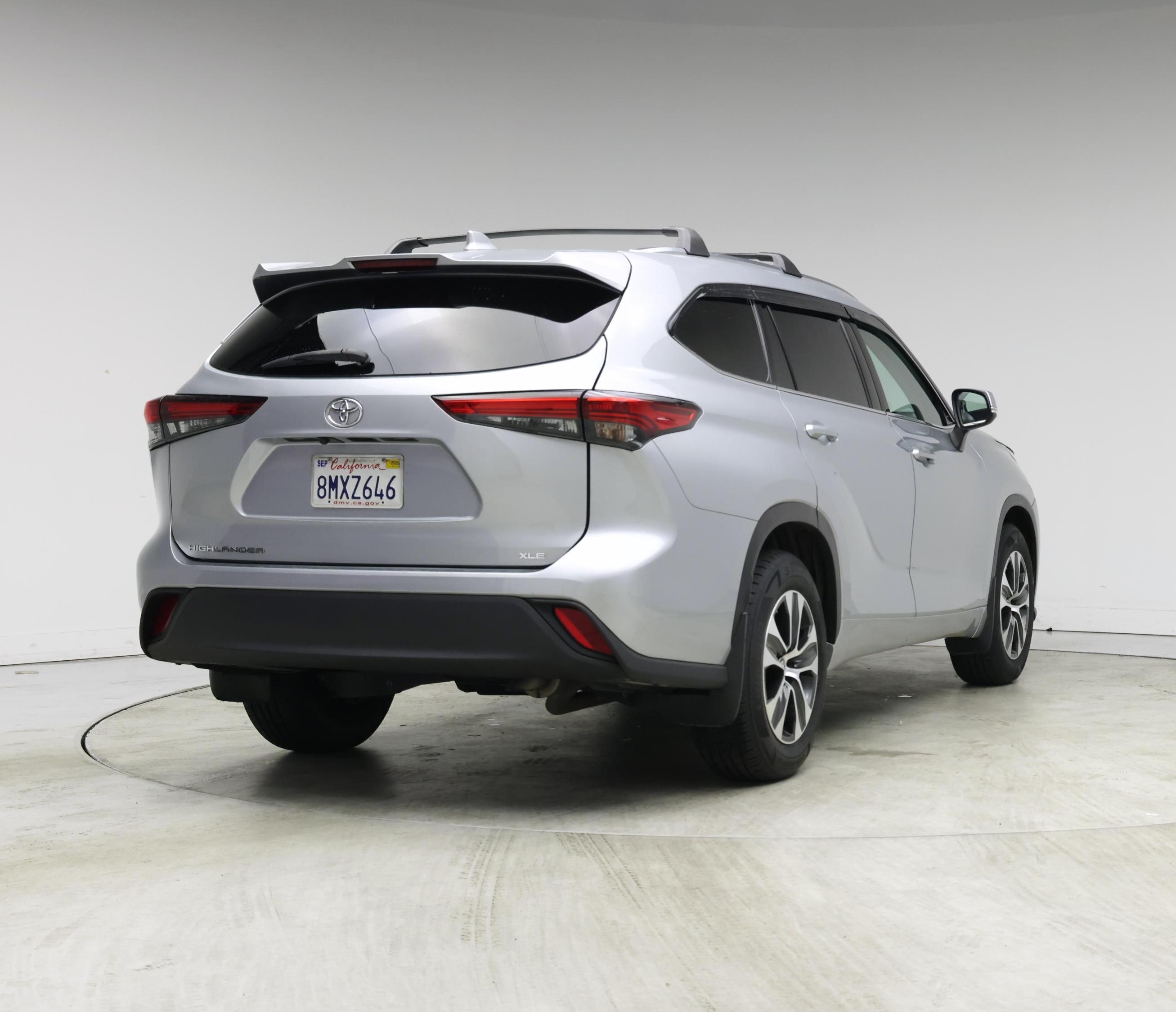 Thumbnail: 2020 Toyota Highlander - 8
