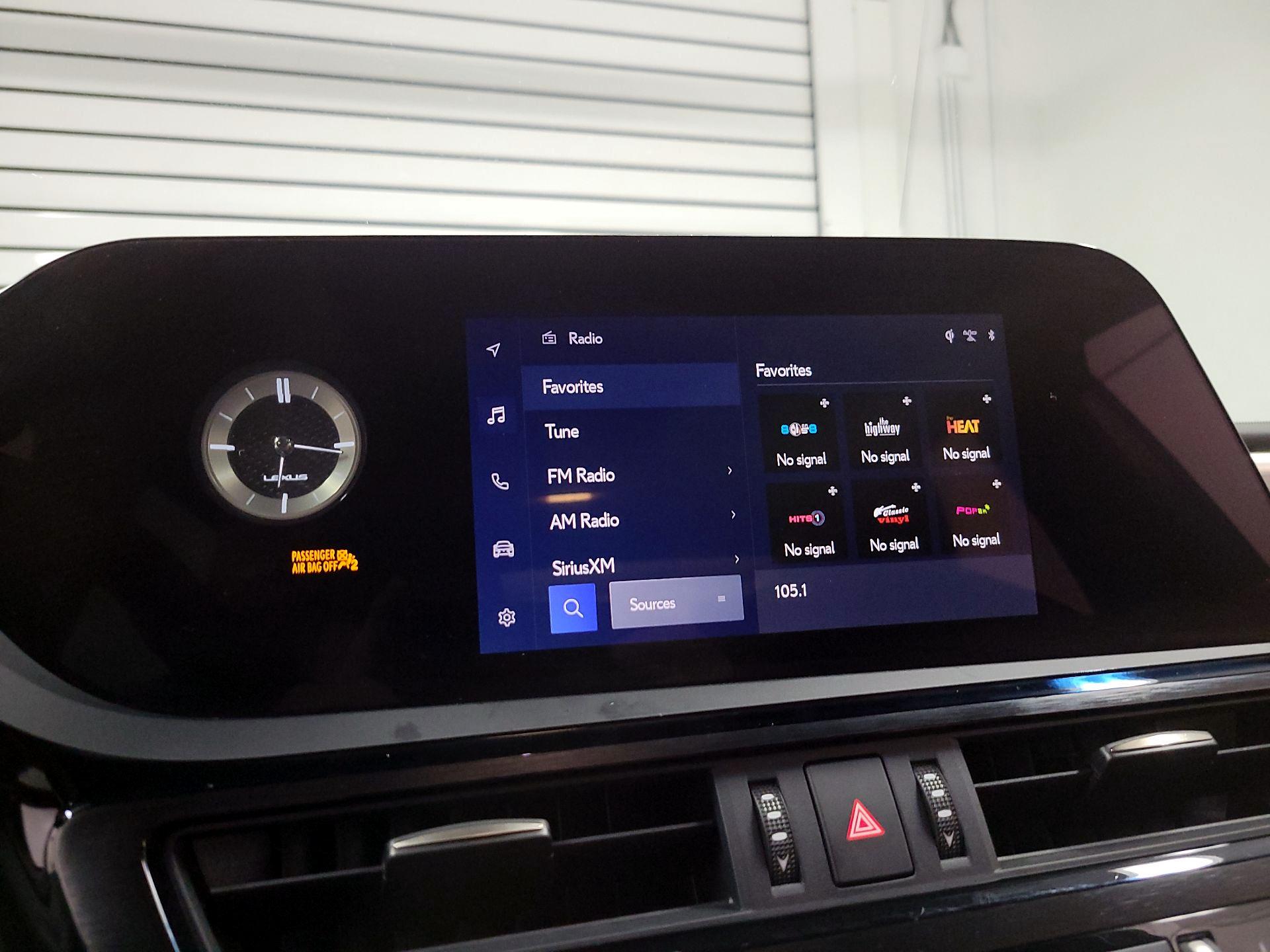 Thumbnail: 2023 Lexus ES - 15