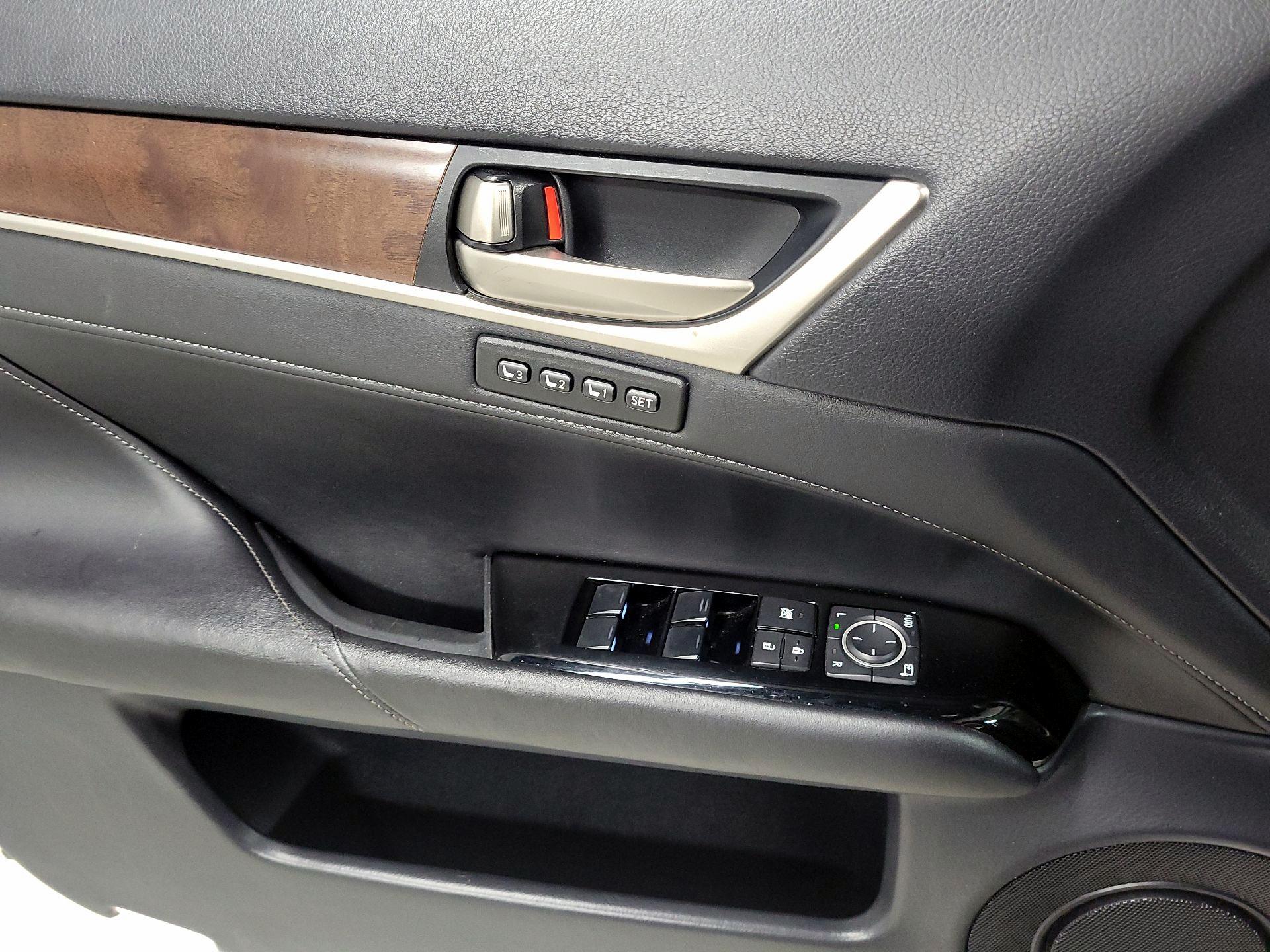 Thumbnail: 2015 Lexus GS - 12