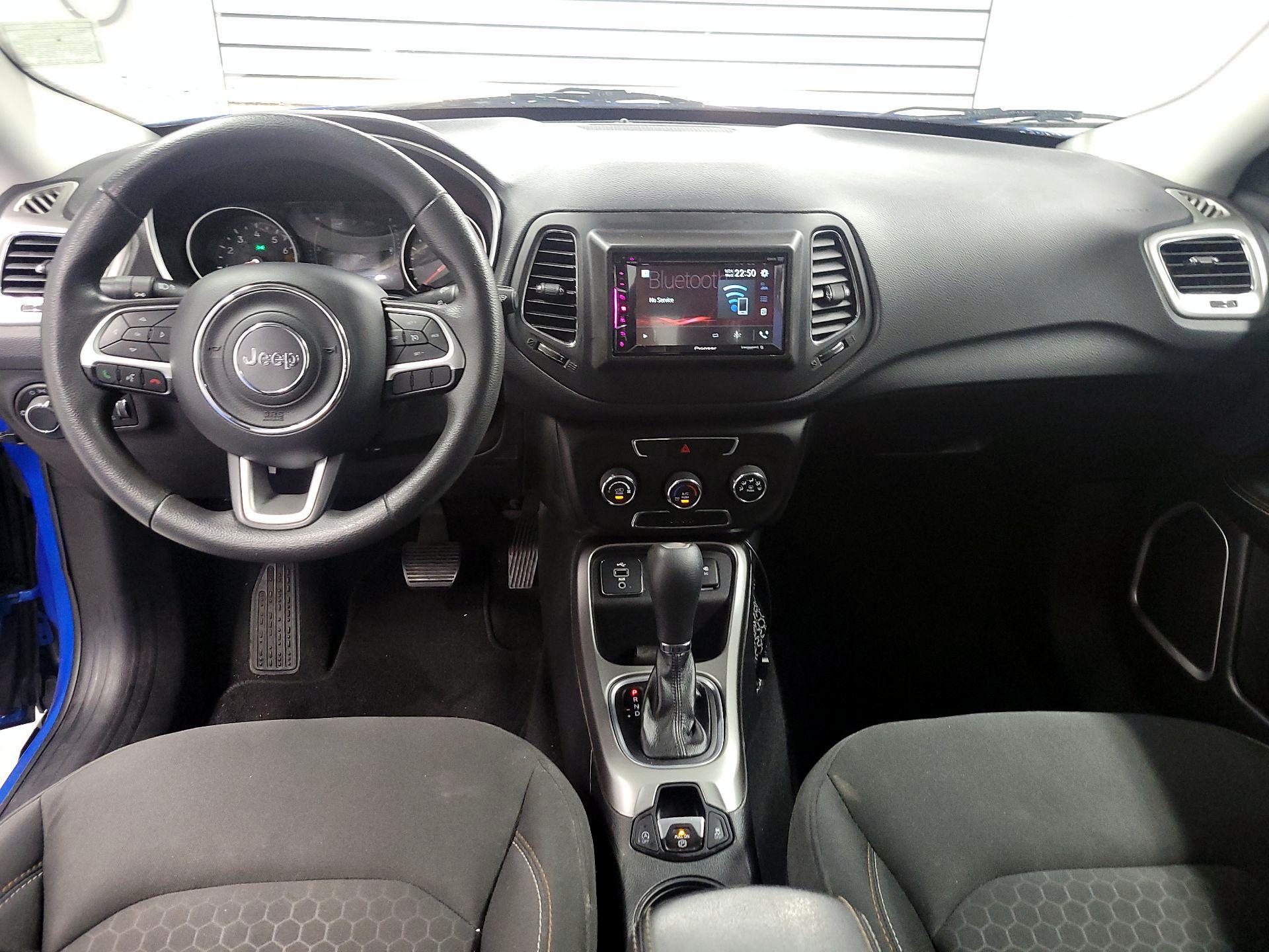 Thumbnail: 2018 Jeep Compass - 9