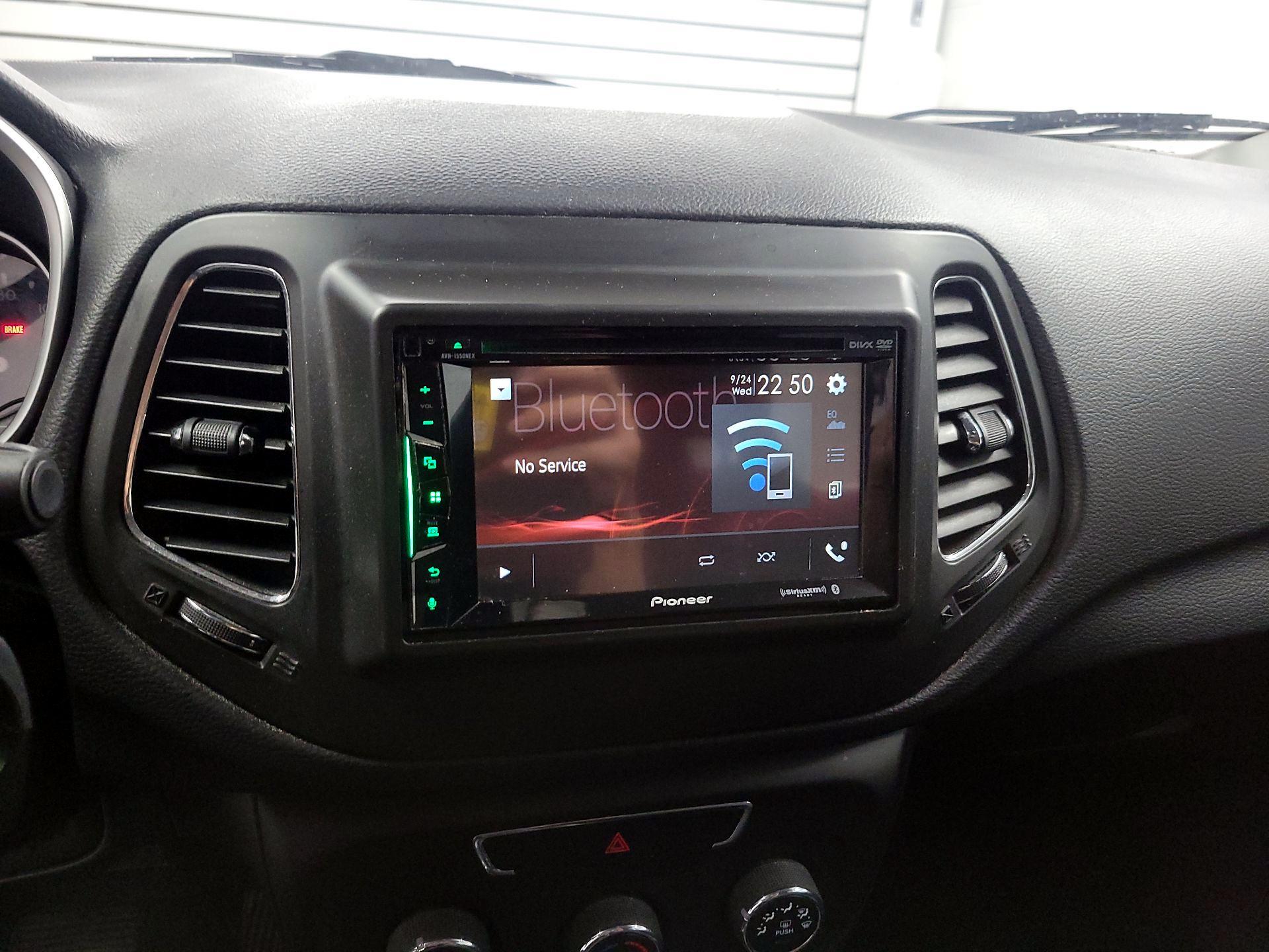 Thumbnail: 2018 Jeep Compass - 14
