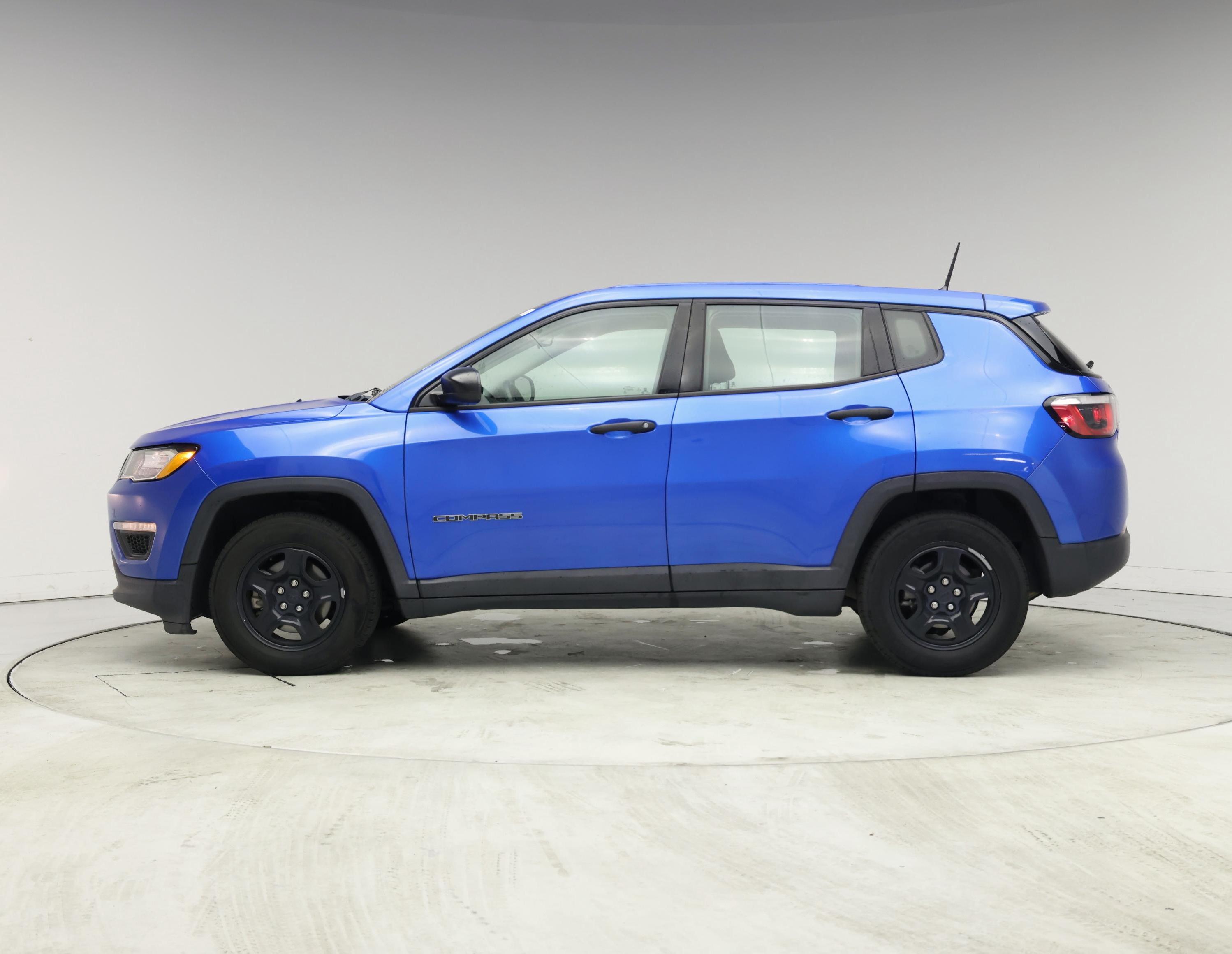 Thumbnail: 2018 Jeep Compass - 3