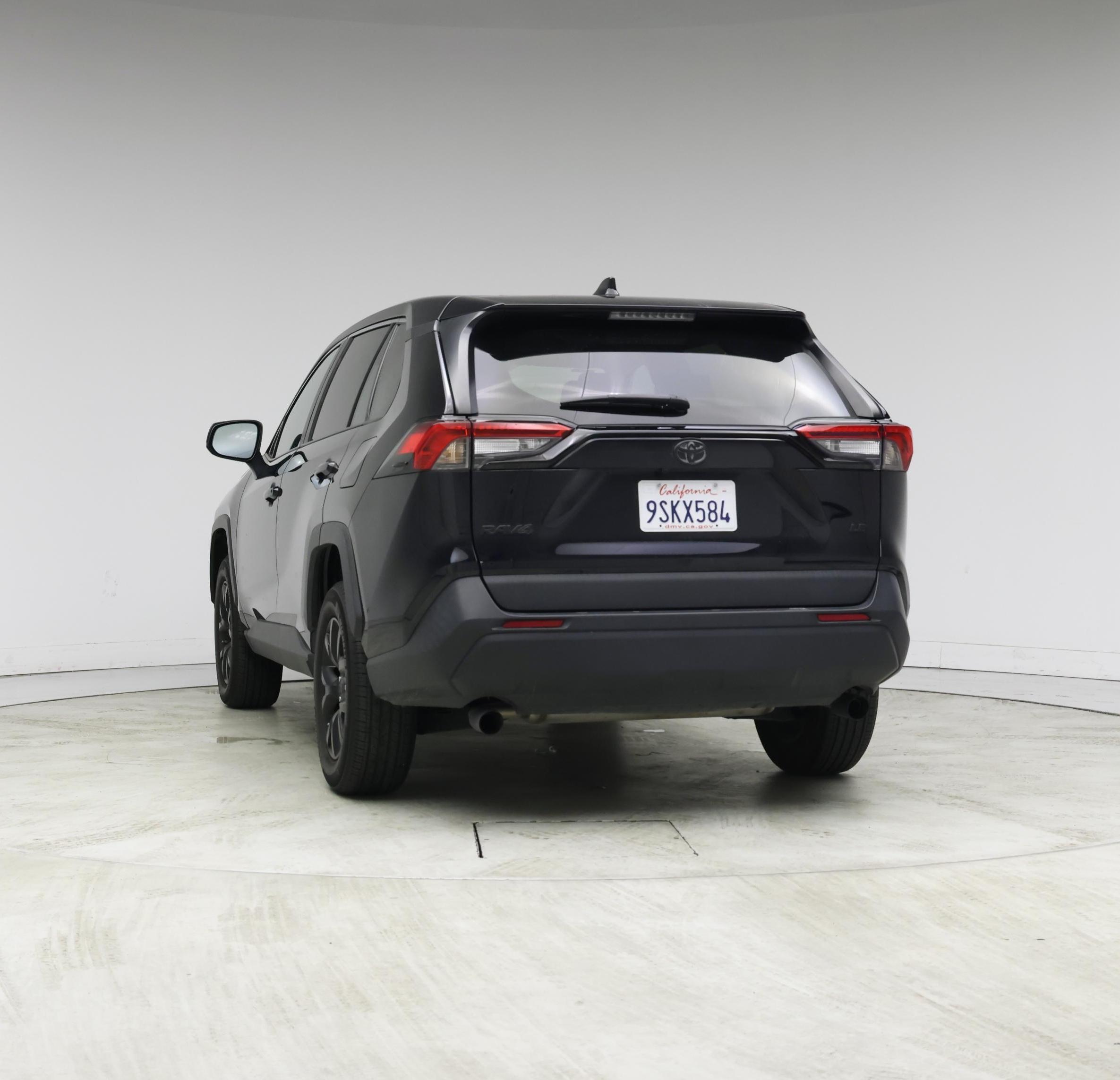 Thumbnail: 2022 Toyota RAV4 - 6