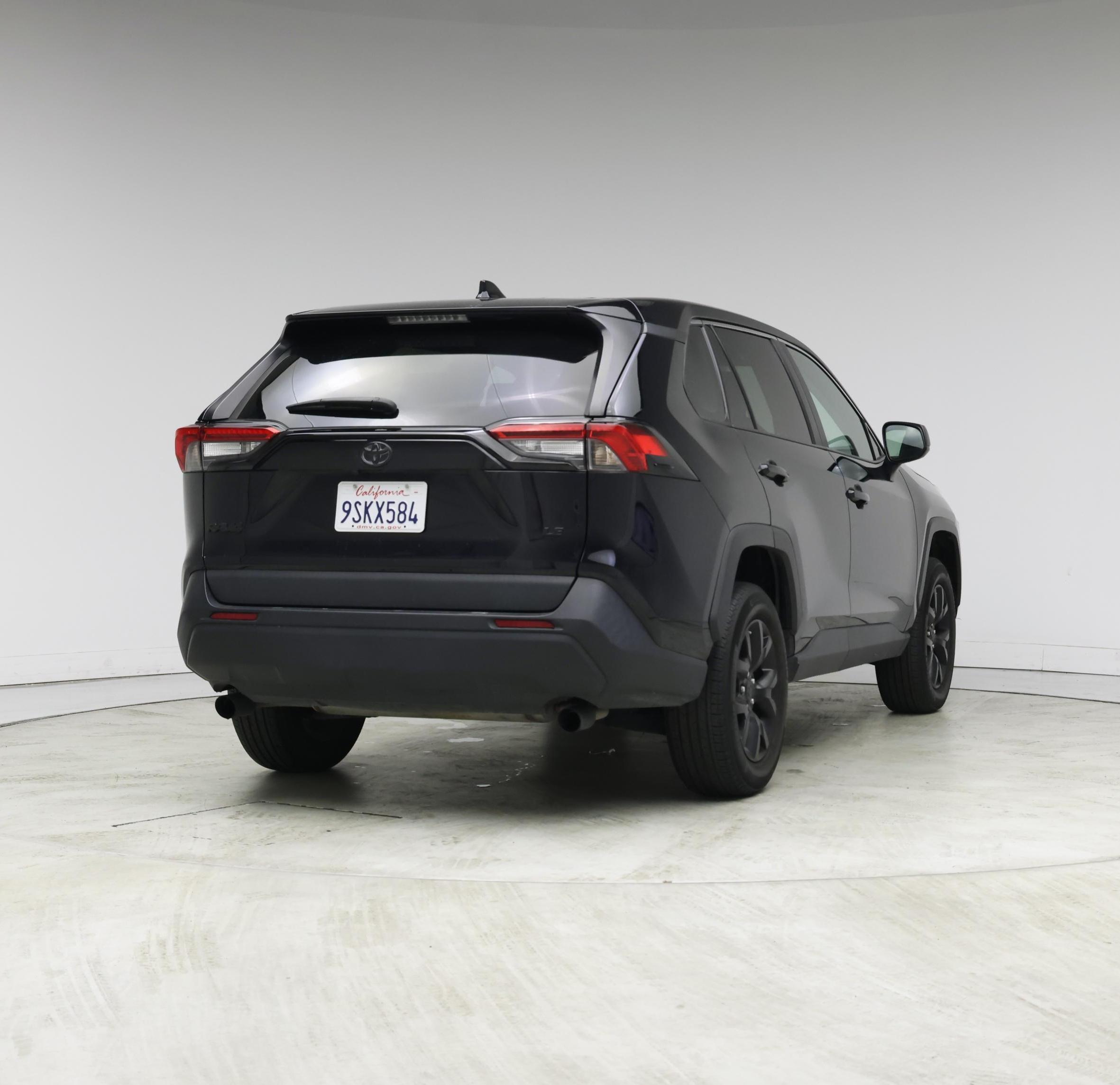 Thumbnail: 2022 Toyota RAV4 - 8