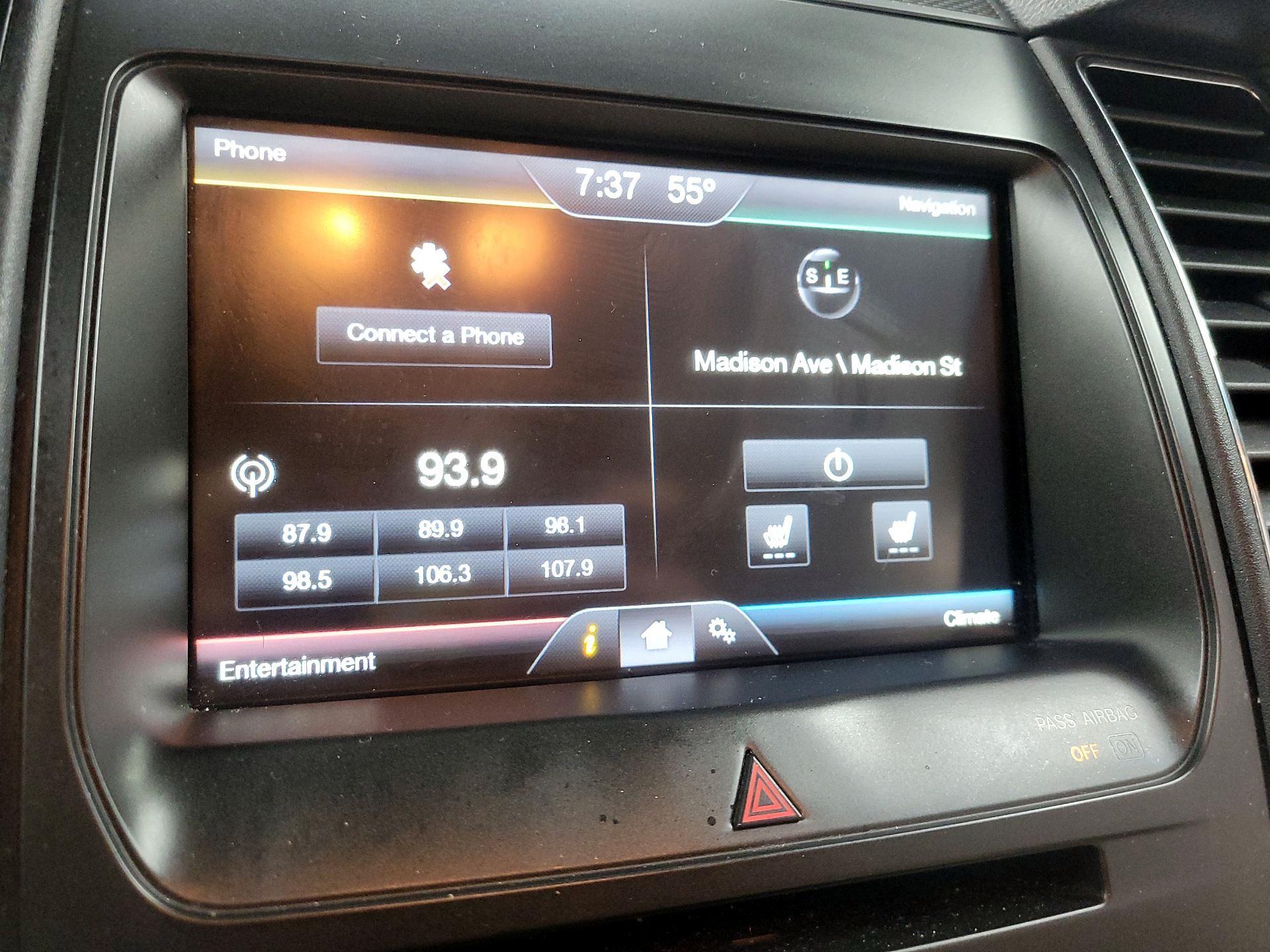 Thumbnail: 2015 Ford Taurus - 14