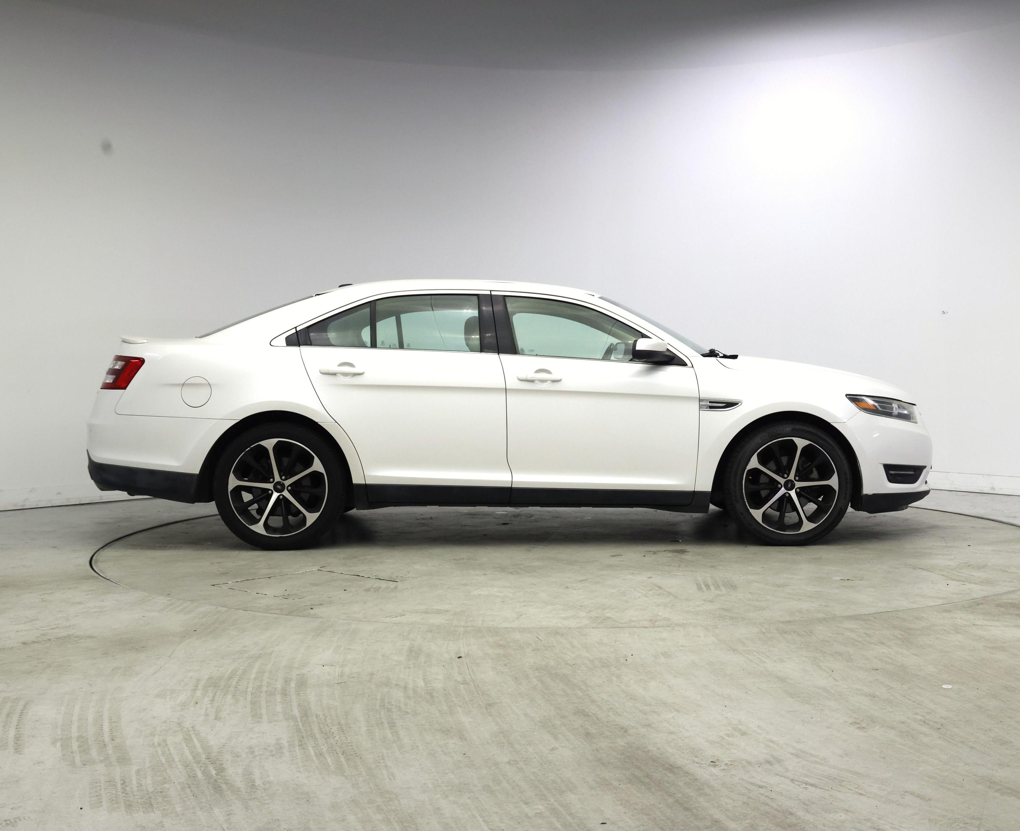 Thumbnail: 2015 Ford Taurus - 7