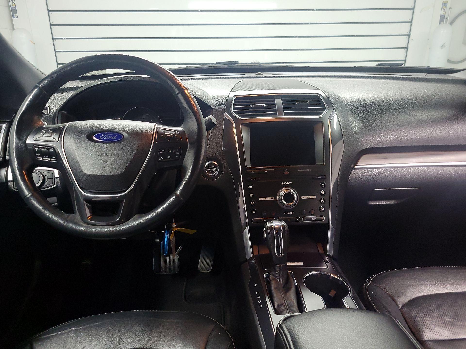 Thumbnail: 2019 Ford Explorer - 9