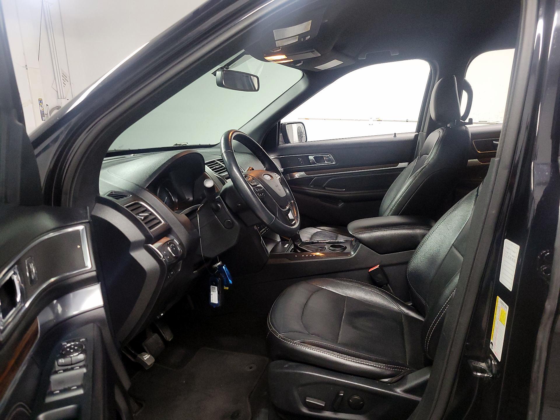 Thumbnail: 2019 Ford Explorer - 11