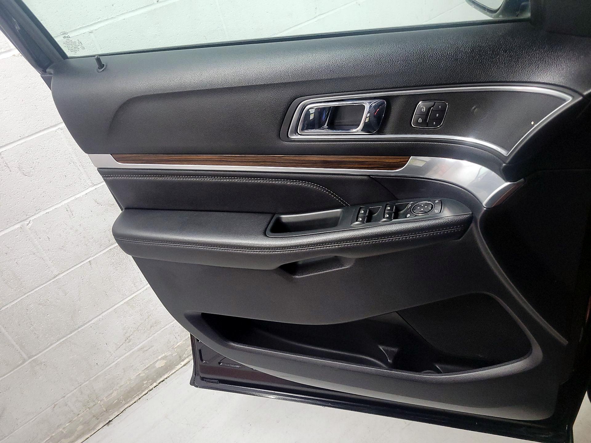 Thumbnail: 2019 Ford Explorer - 12