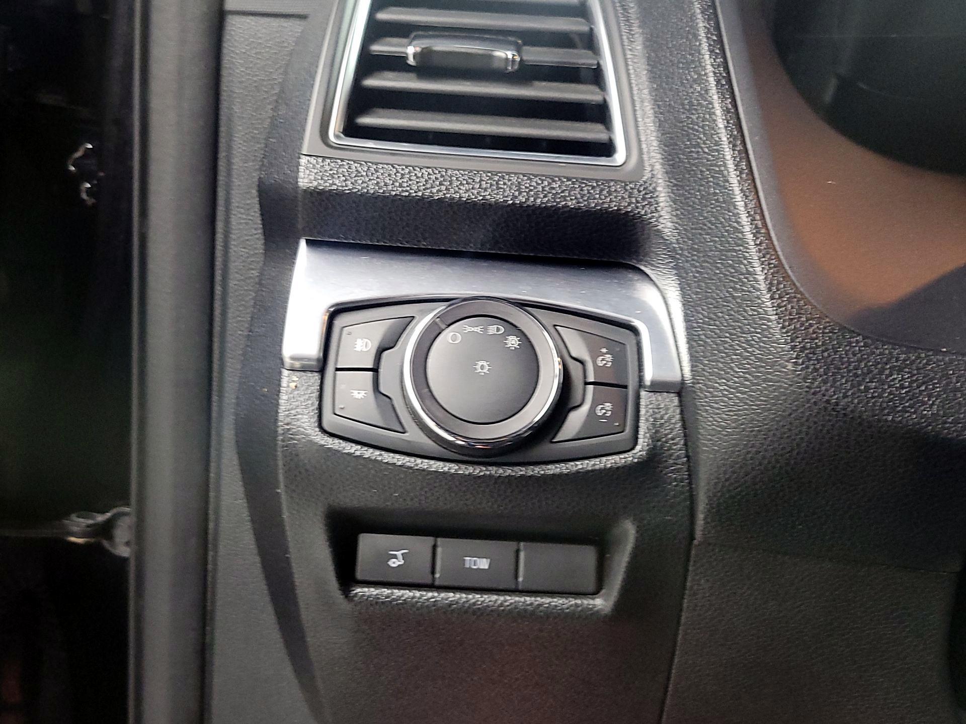 Thumbnail: 2019 Ford Explorer - 13