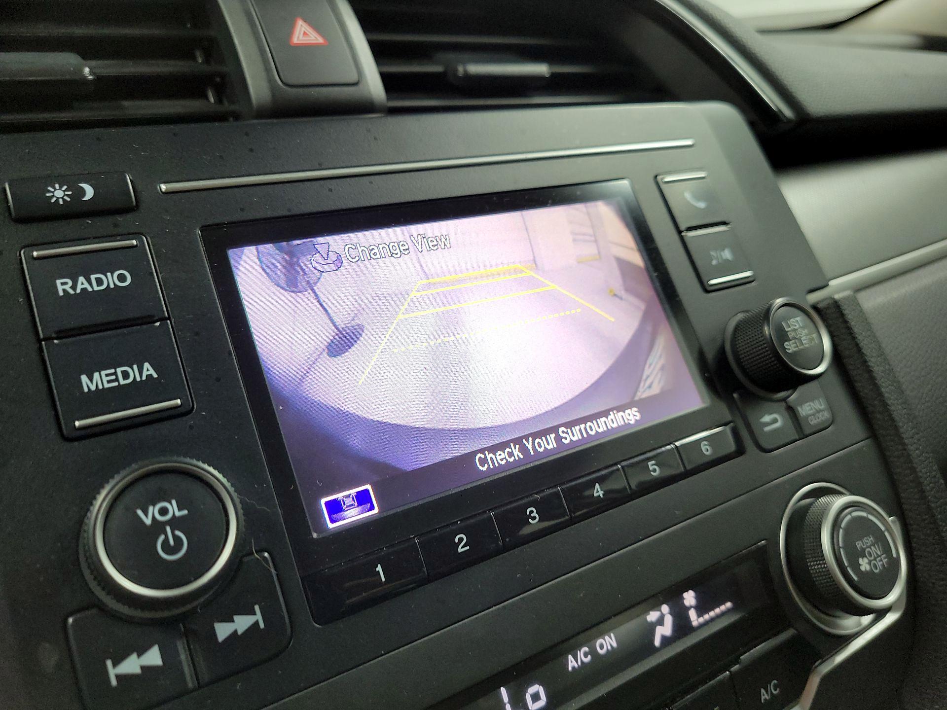 Thumbnail: 2016 Honda Civic - 14