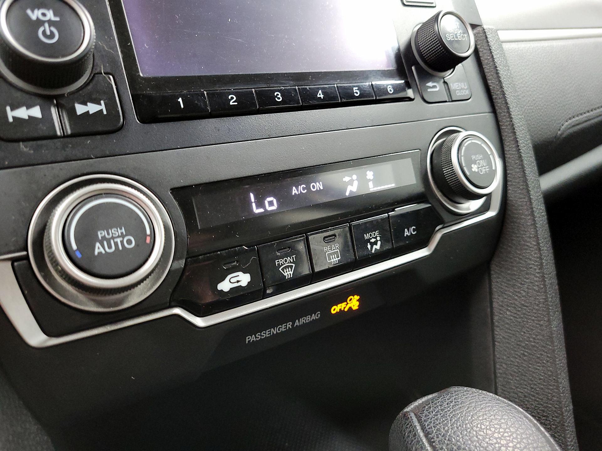 Thumbnail: 2016 Honda Civic - 16