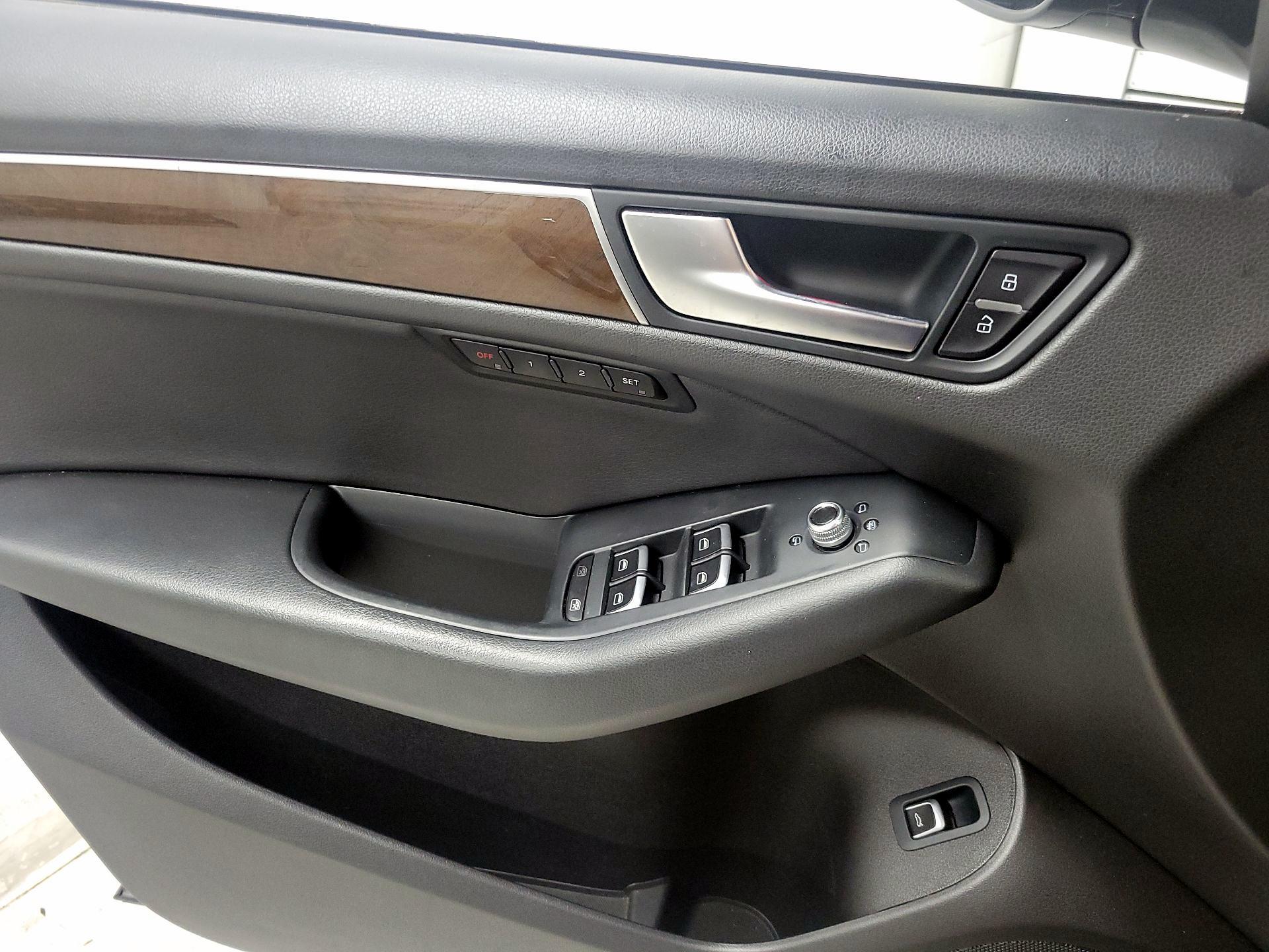 Thumbnail: 2015 Audi Q5 - 12