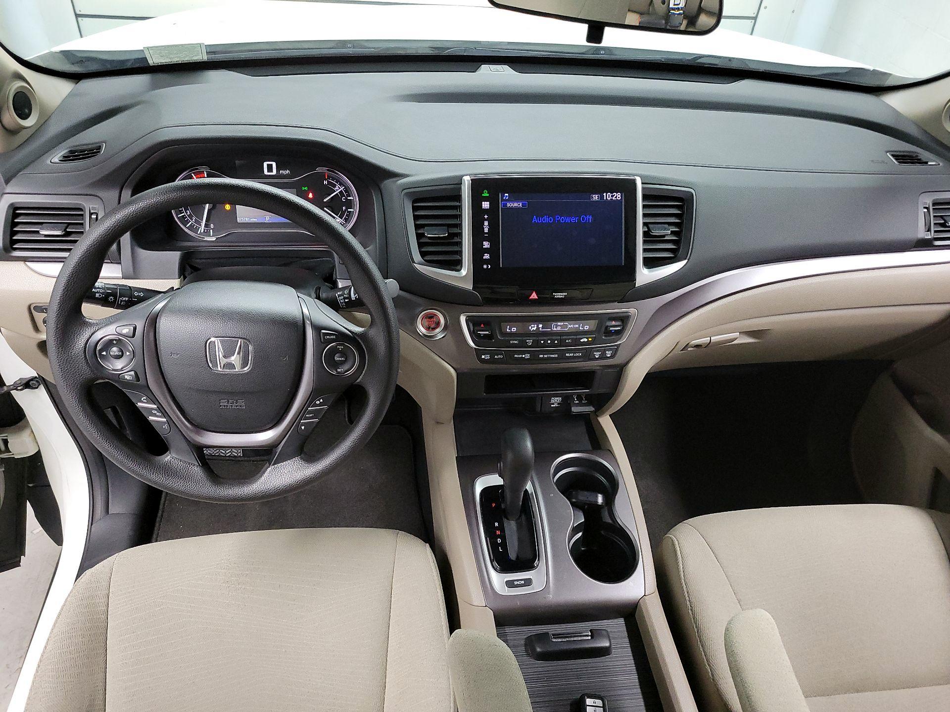 Thumbnail: 2016 Honda Pilot - 9
