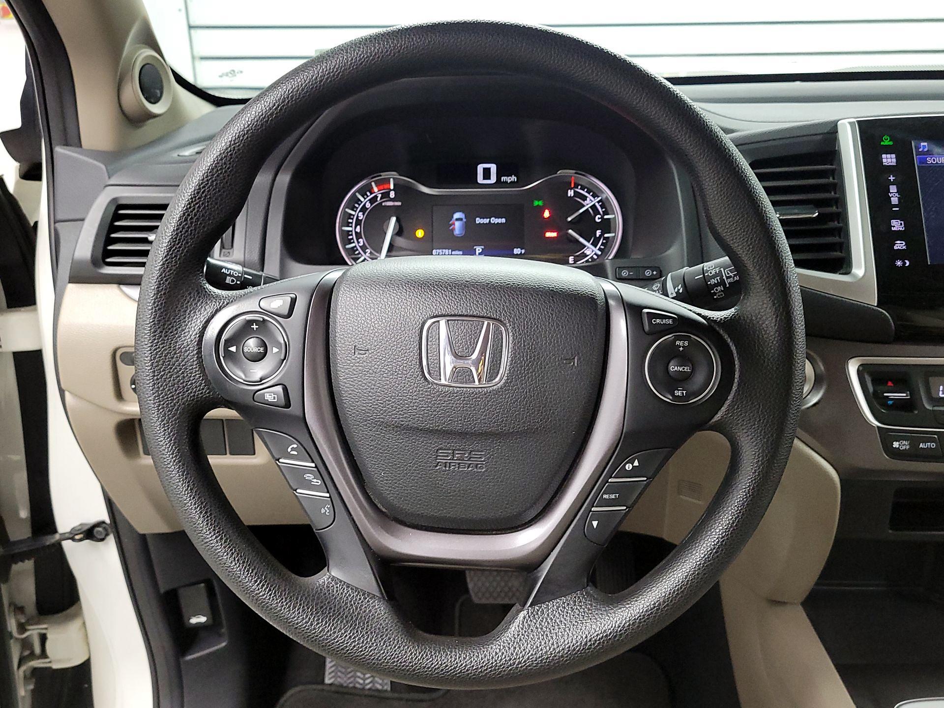 Thumbnail: 2016 Honda Pilot - 10