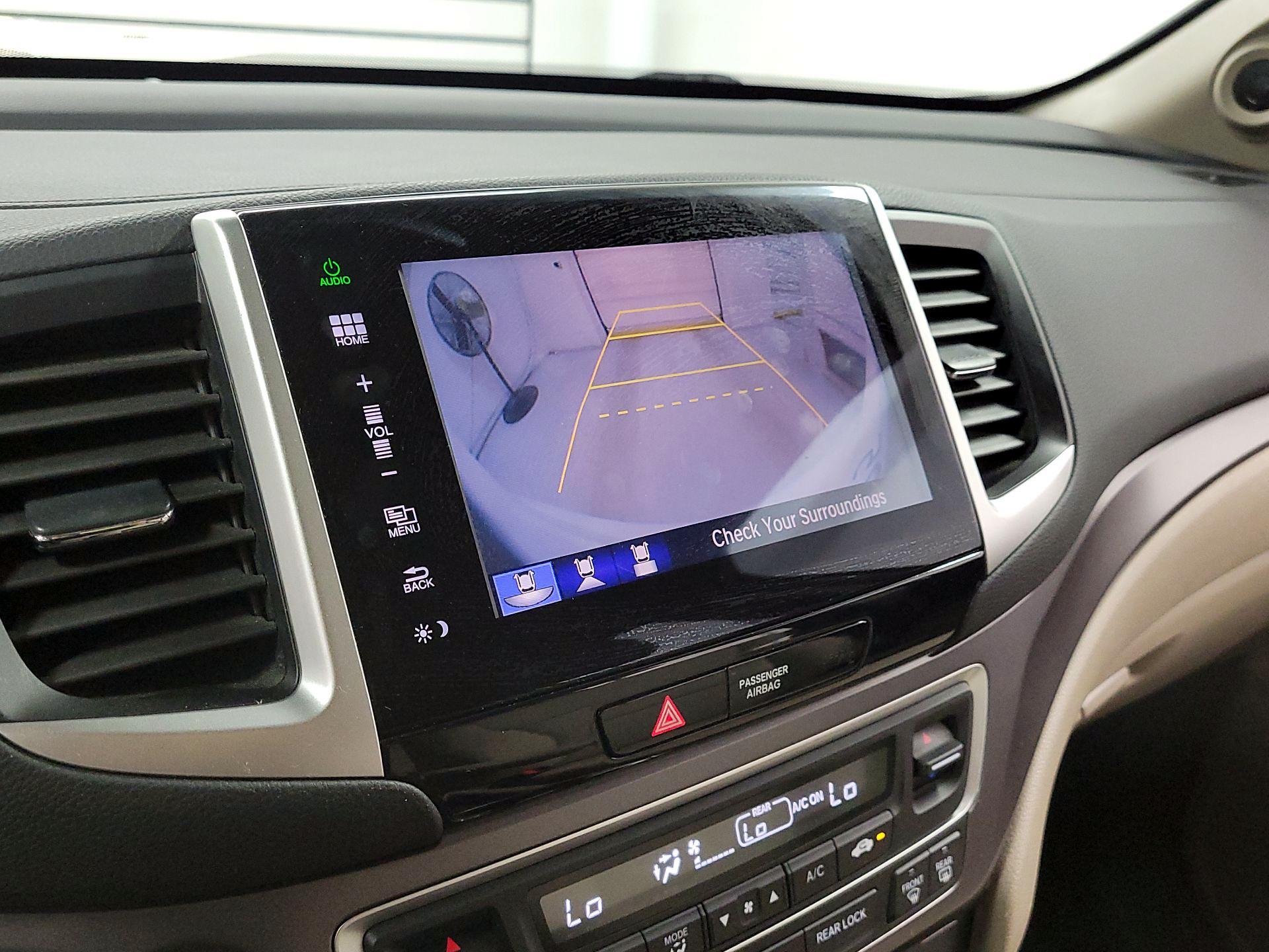 Thumbnail: 2016 Honda Pilot - 14