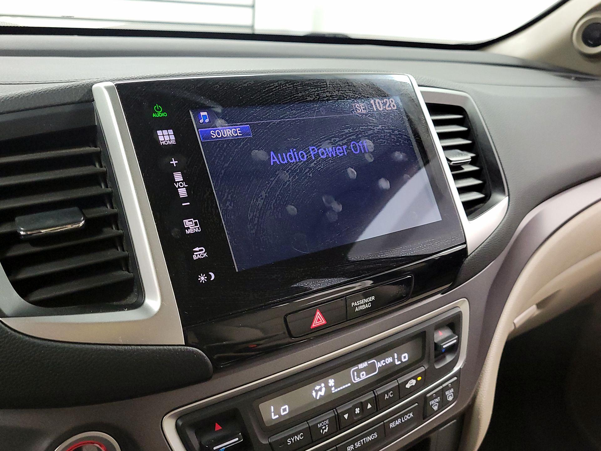 Thumbnail: 2016 Honda Pilot - 15