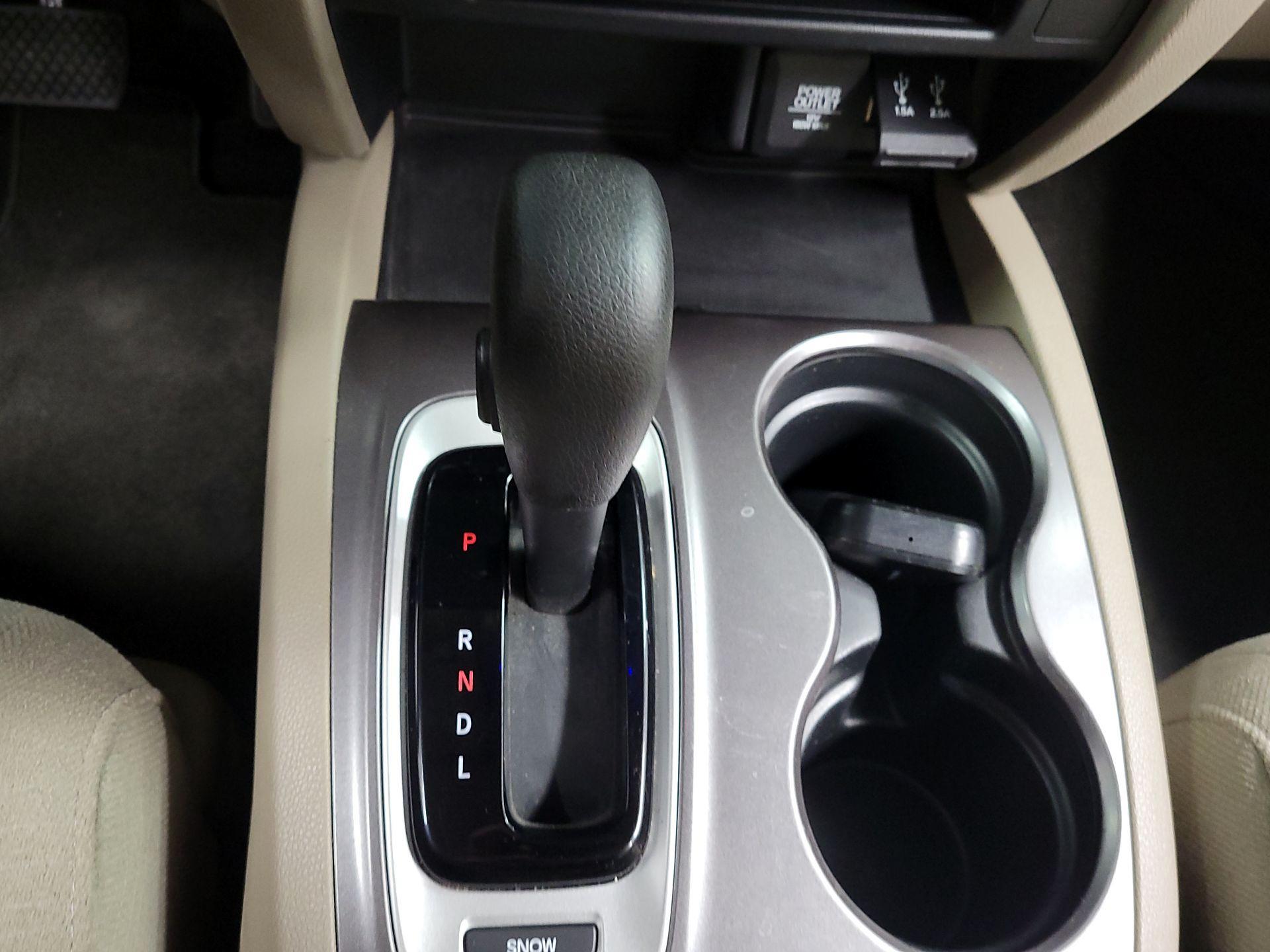 Thumbnail: 2016 Honda Pilot - 17