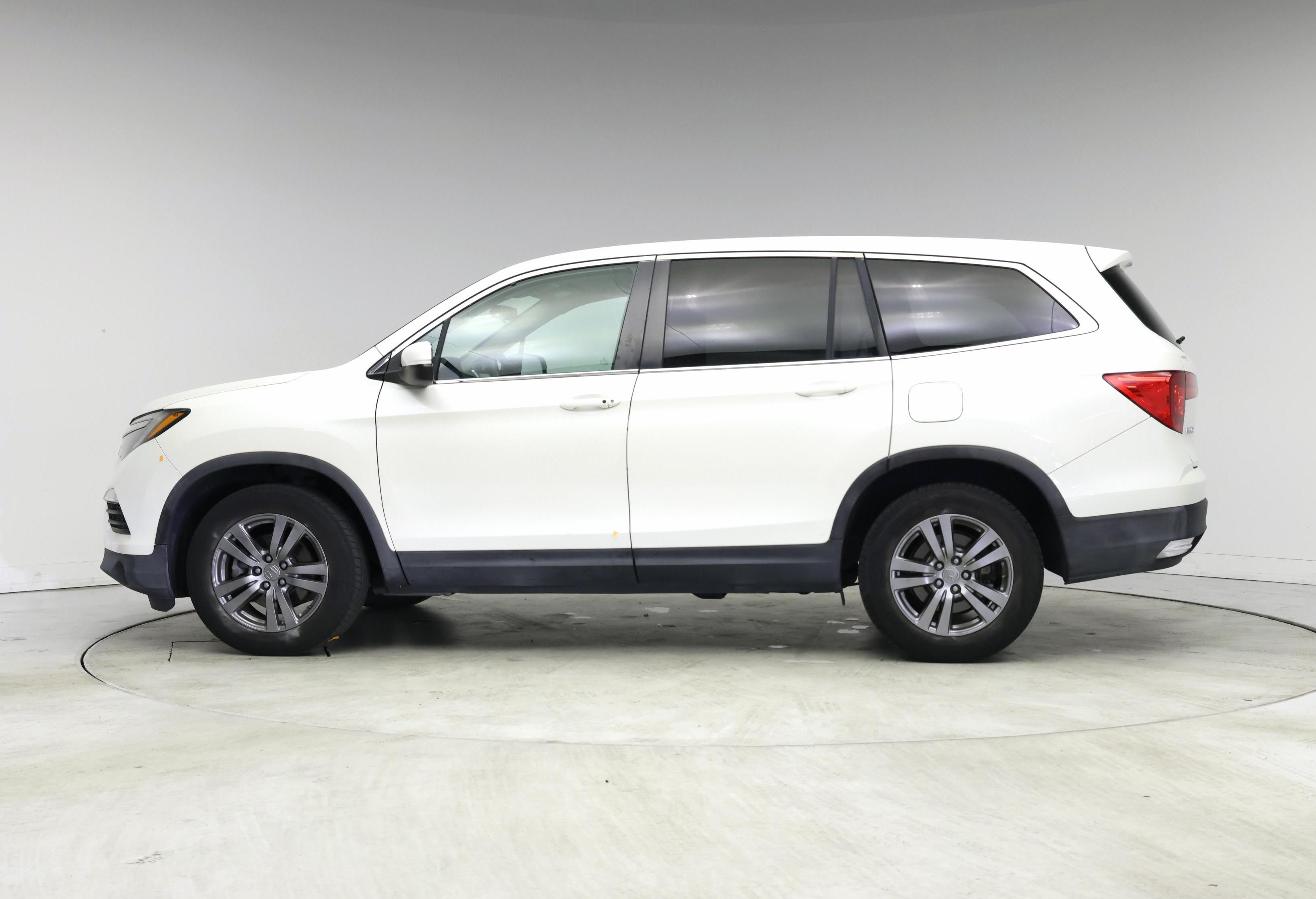 Thumbnail: 2016 Honda Pilot - 3