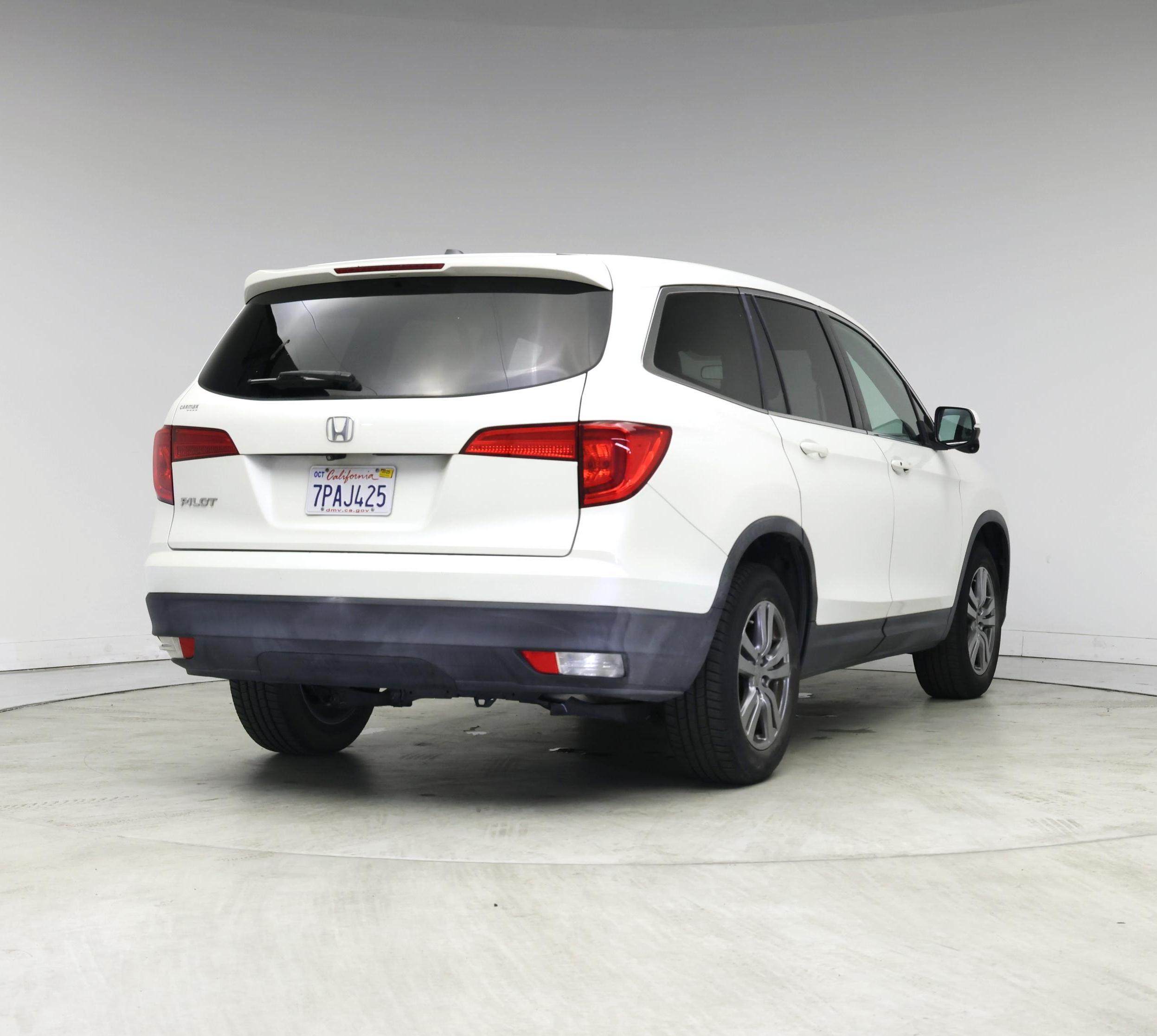 Thumbnail: 2016 Honda Pilot - 8