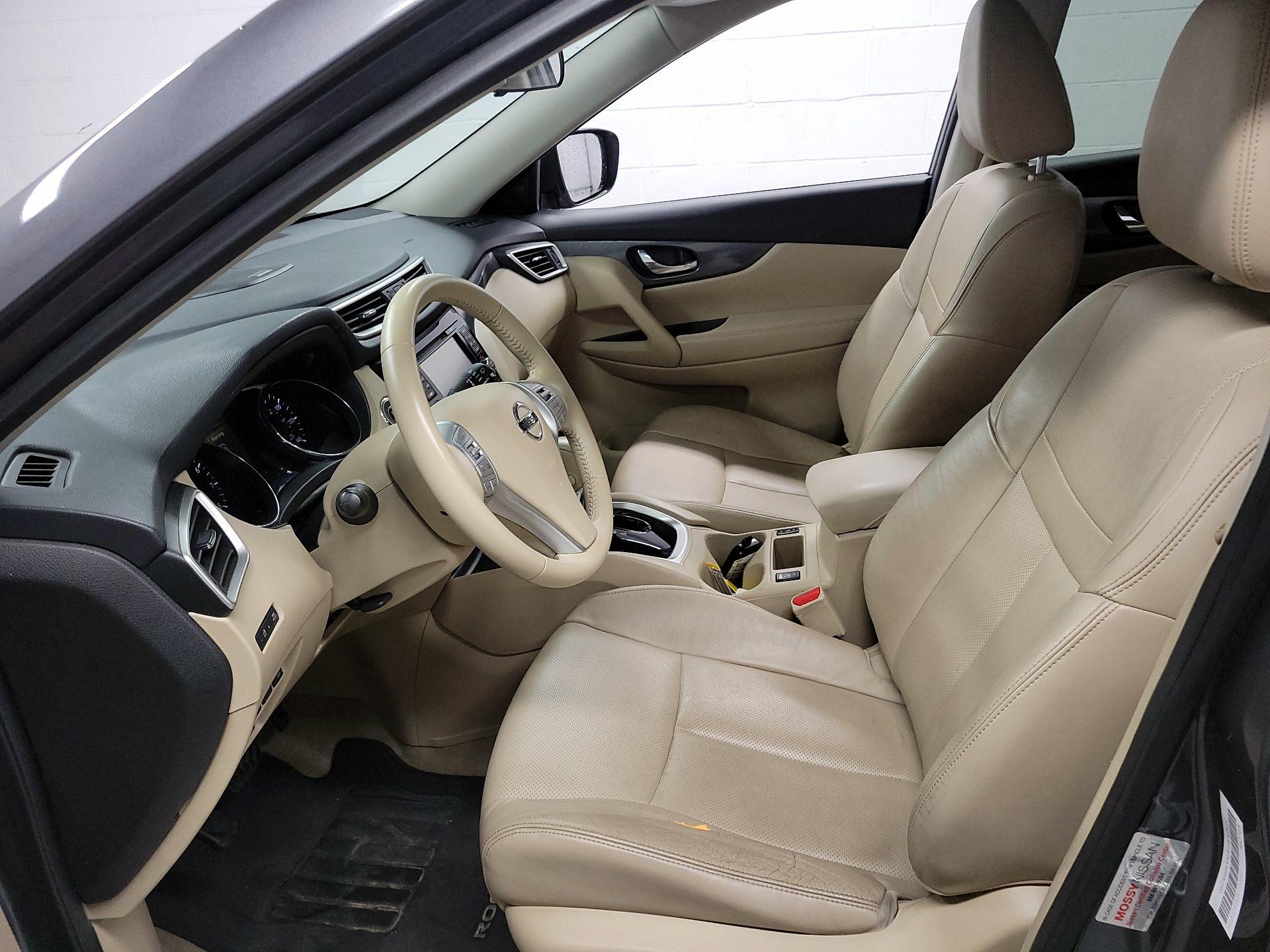 Thumbnail: 2015 Nissan Rogue - 11
