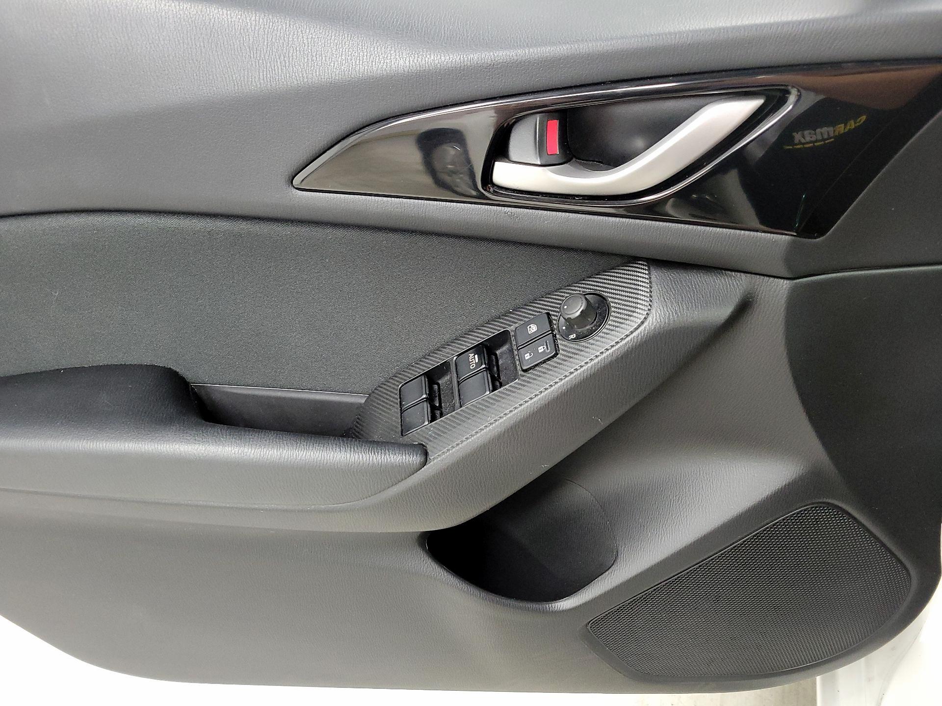 Thumbnail: 2016 Mazda Mazda3 - 12