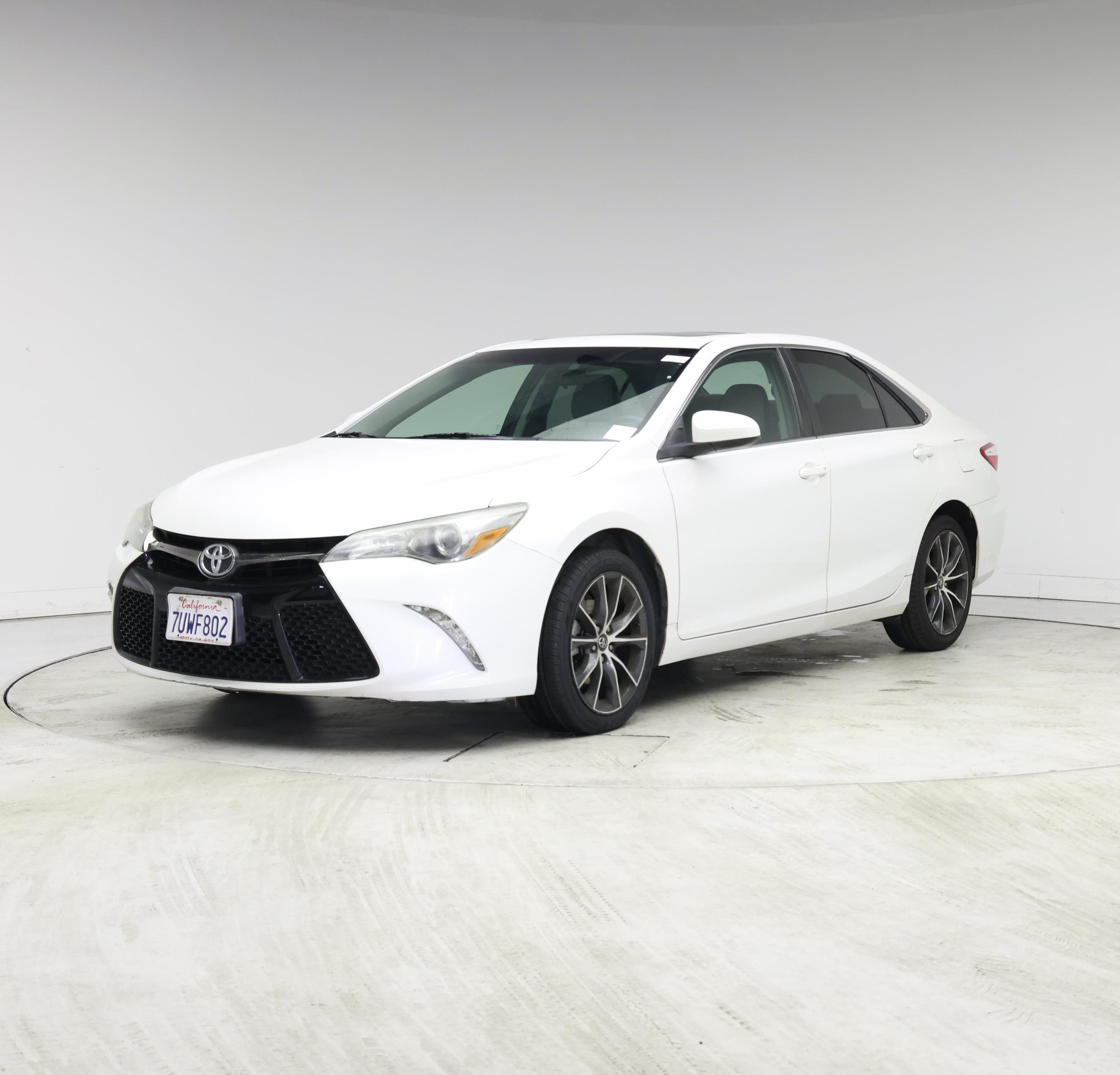 Thumbnail: 2017 Toyota Camry - 4