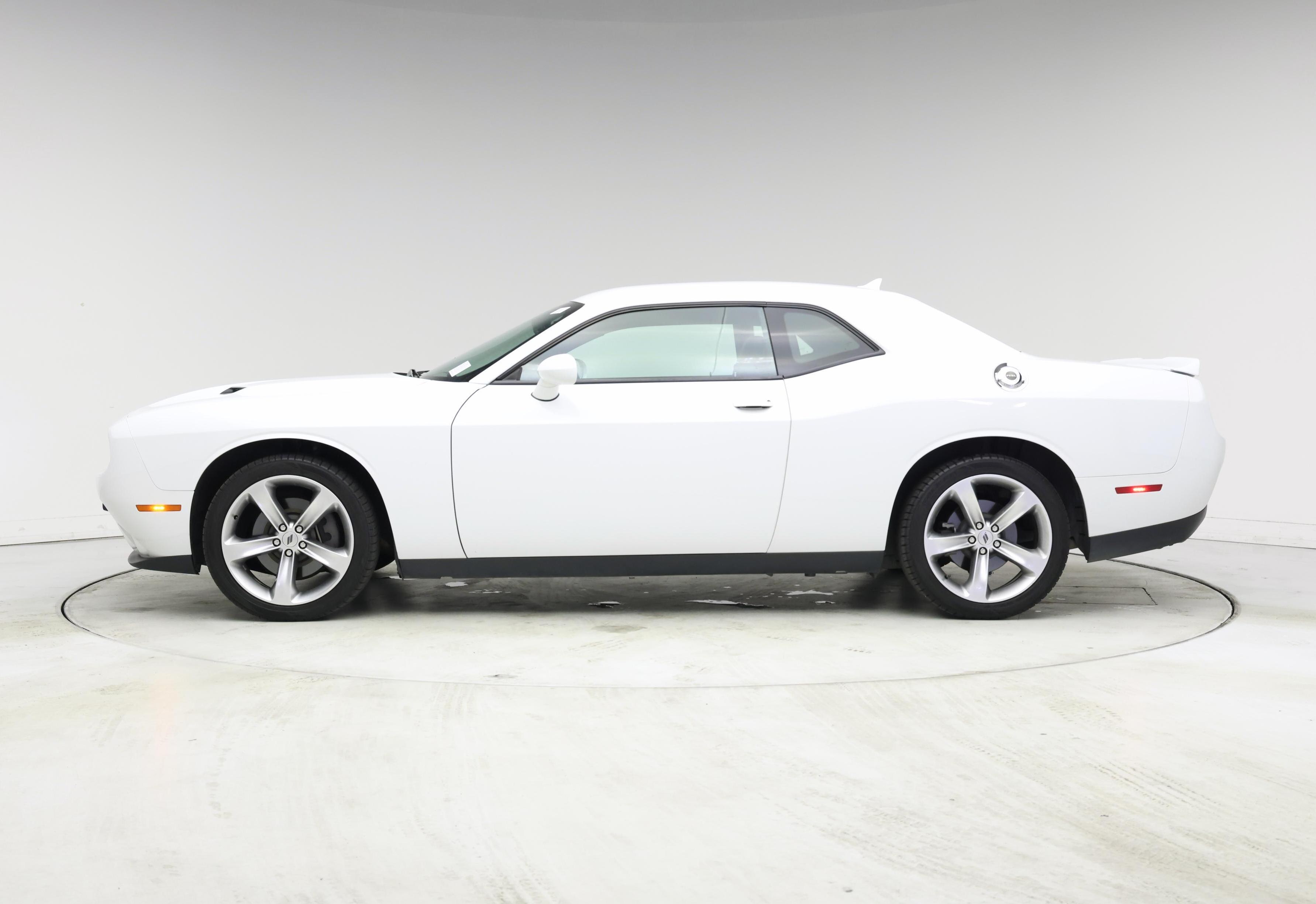 Thumbnail: 2018 Dodge Challenger - 3