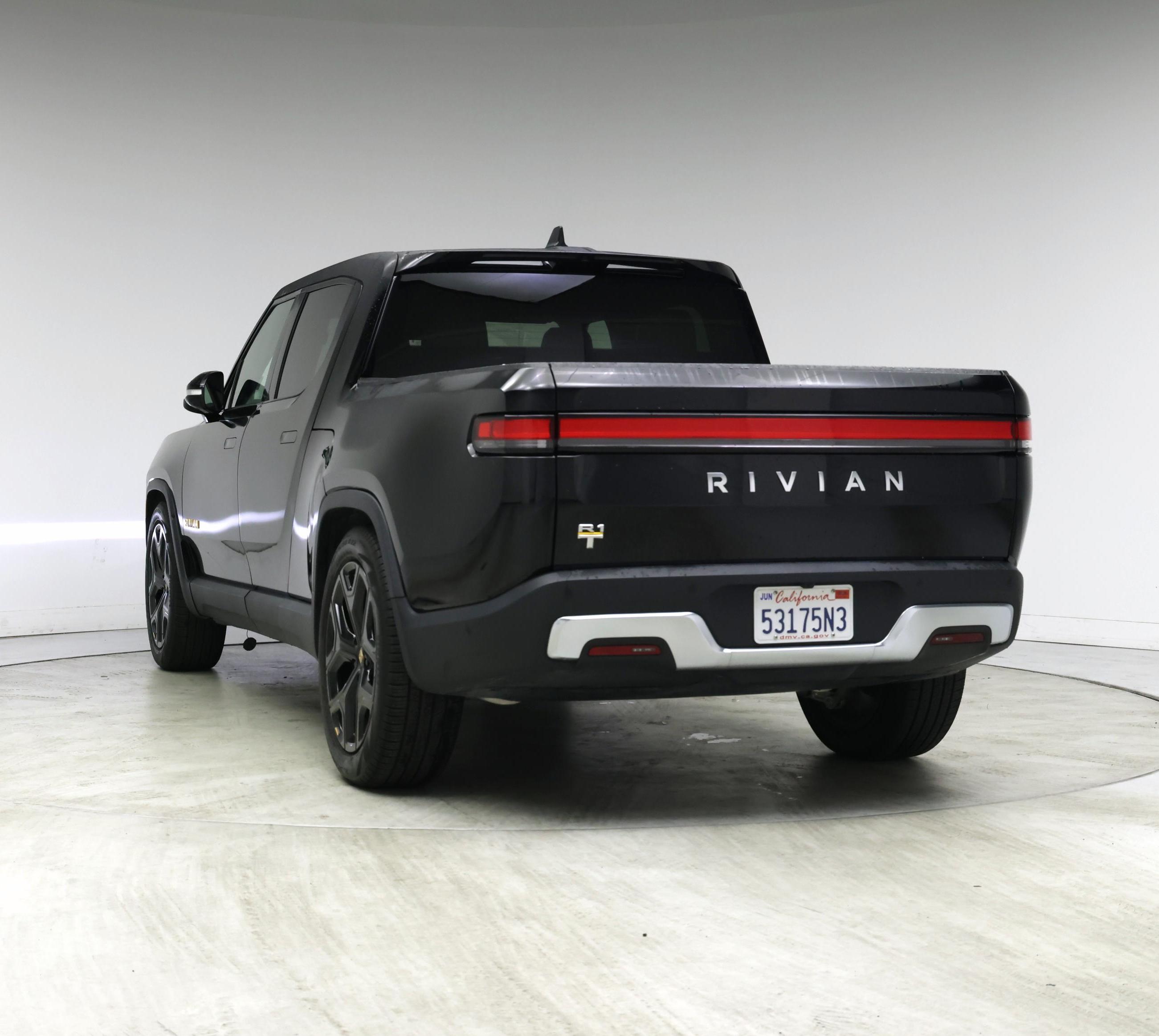 Thumbnail: 2022 Rivian R1T - 2