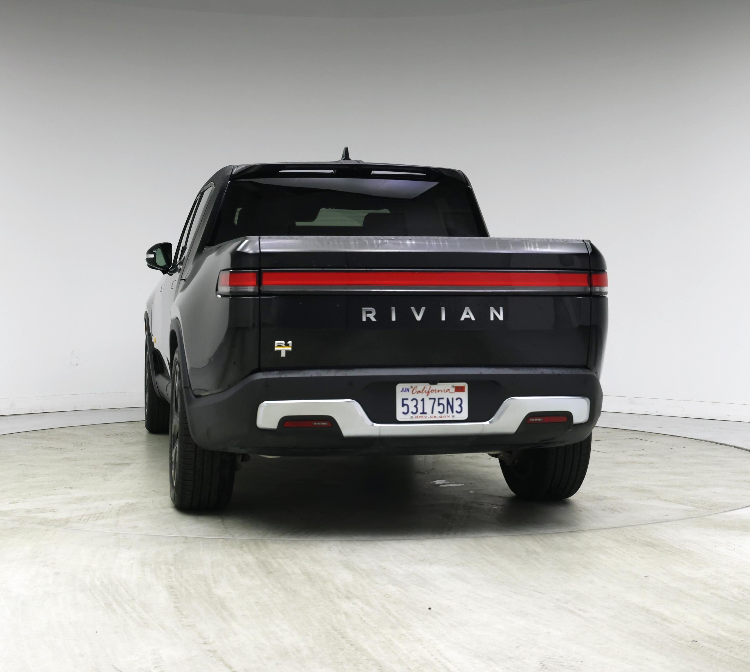 Thumbnail: 2022 Rivian R1T - 6