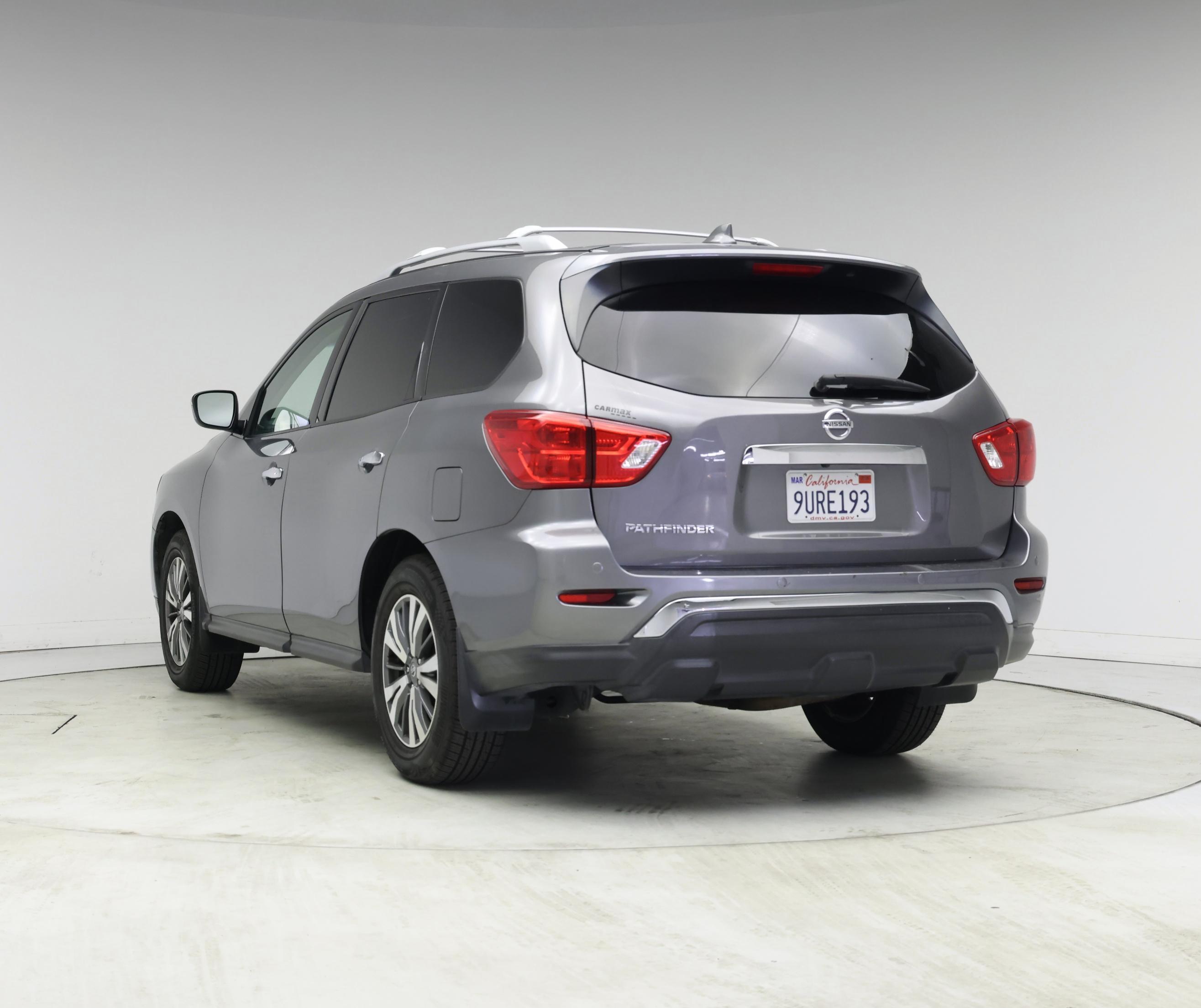 Thumbnail: 2019 Nissan Pathfinder - 2