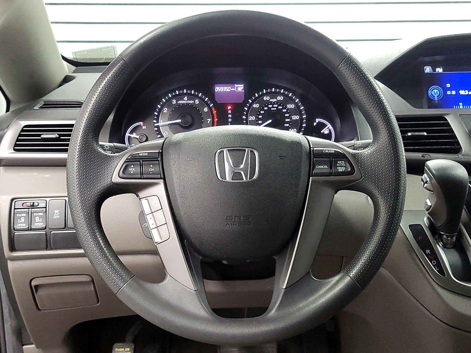 Thumbnail: 2014 Honda Odyssey - 10