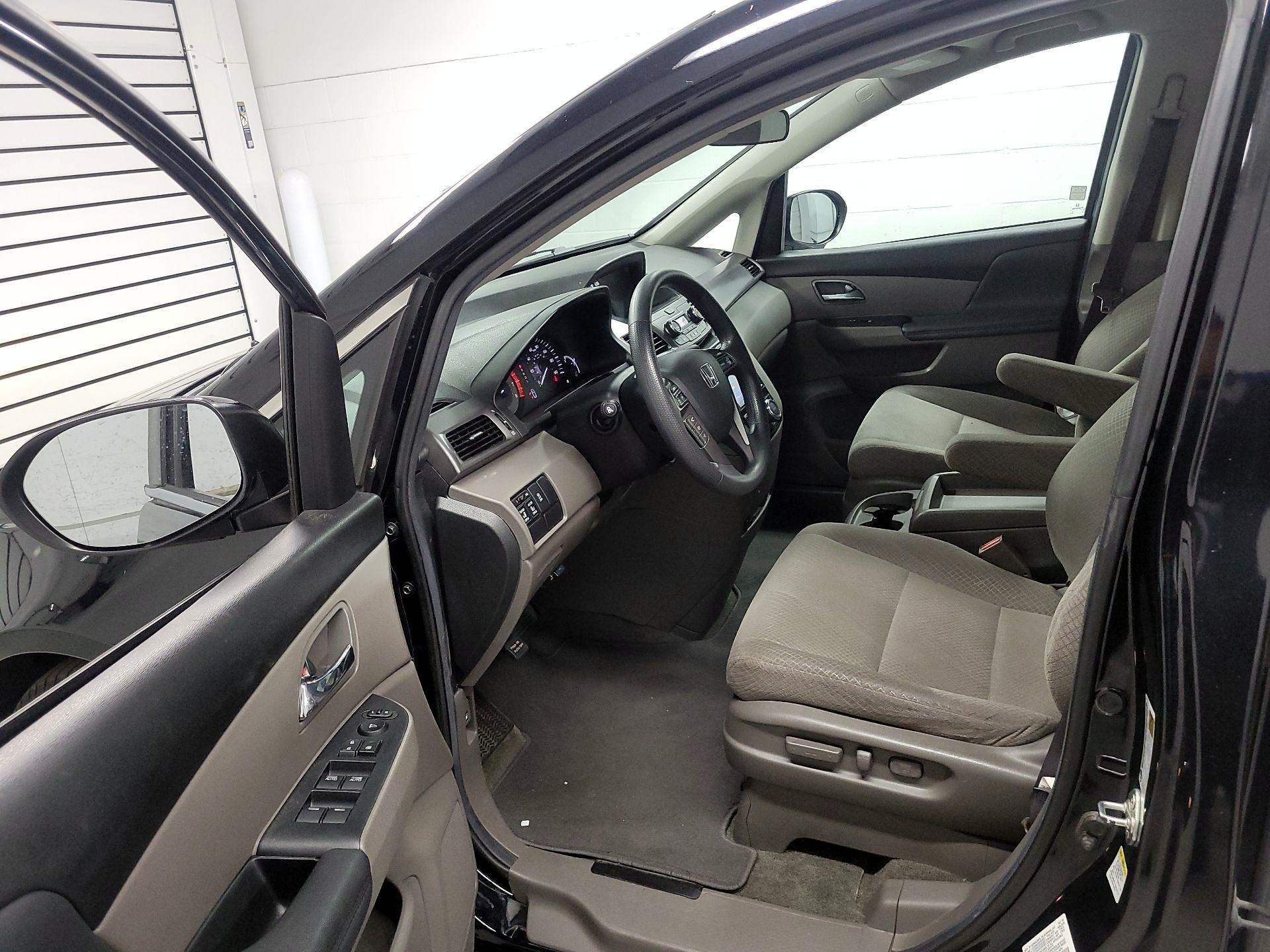 Thumbnail: 2014 Honda Odyssey - 11