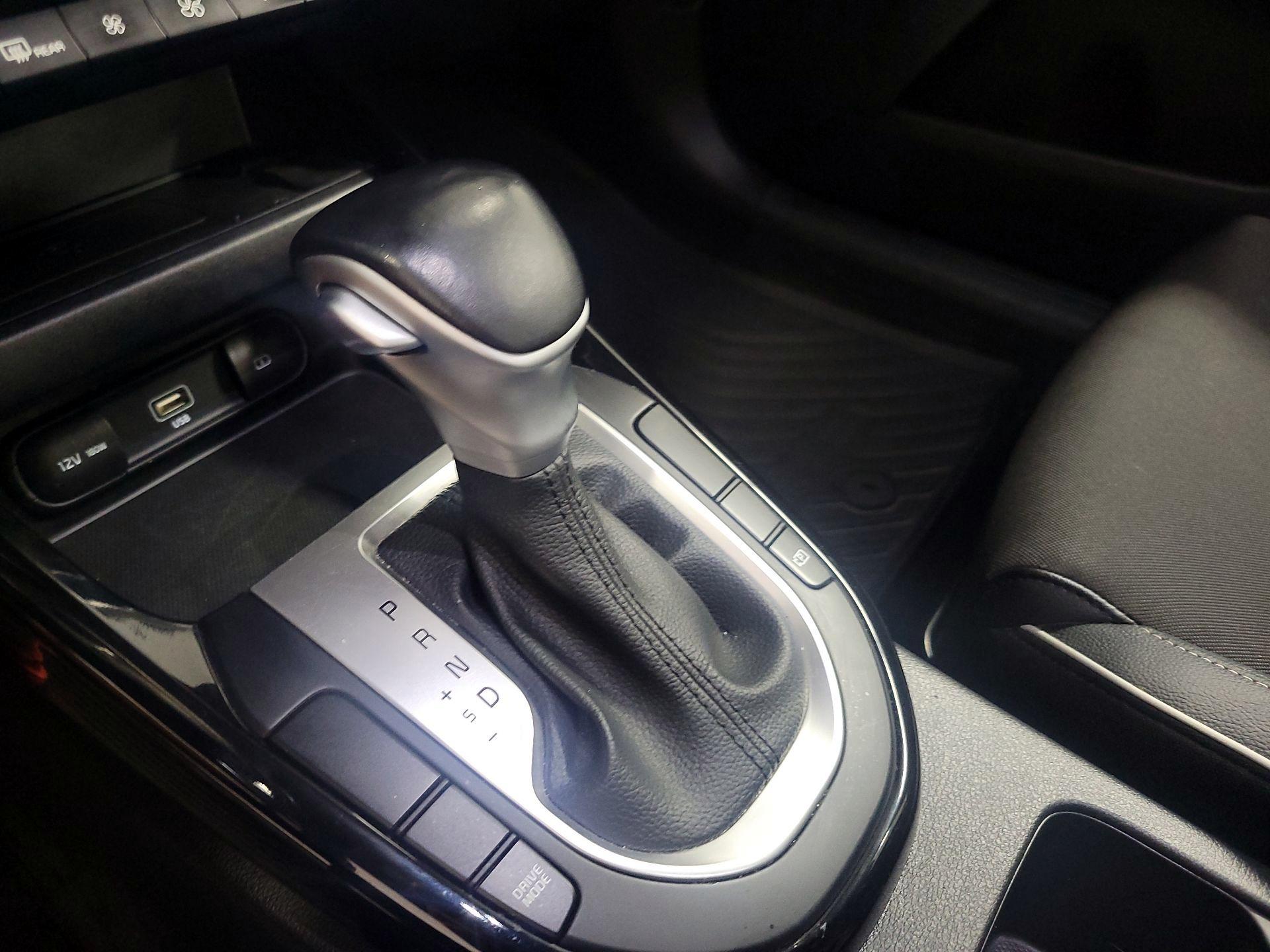 Thumbnail: 2023 Kia Forte - 17