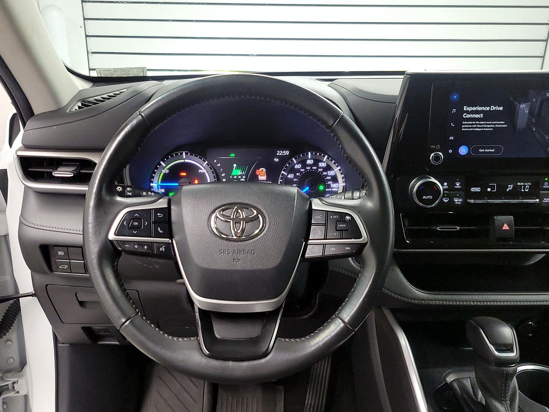 Thumbnail: 2023 Toyota Highlander - 10