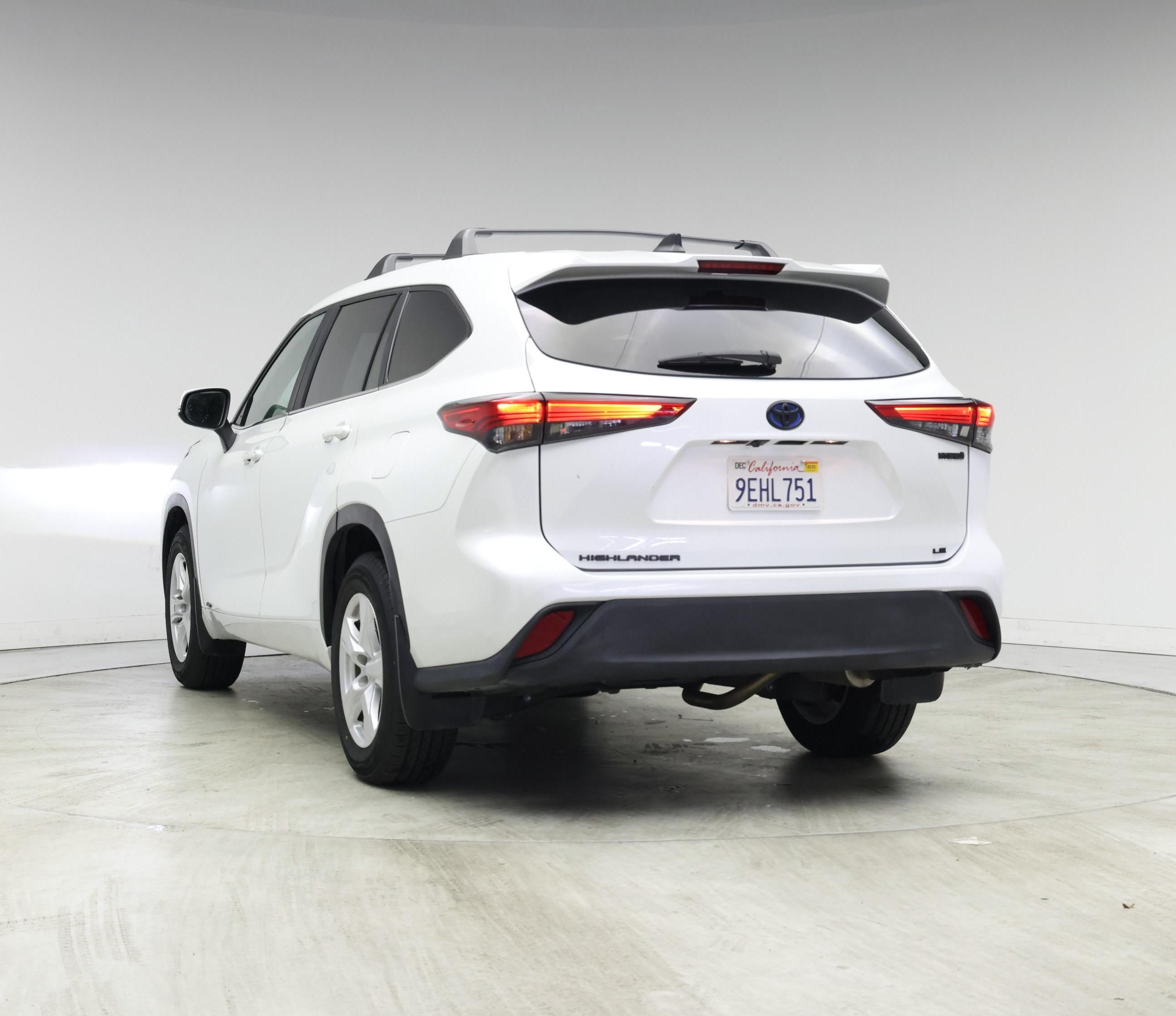 Thumbnail: 2023 Toyota Highlander - 2