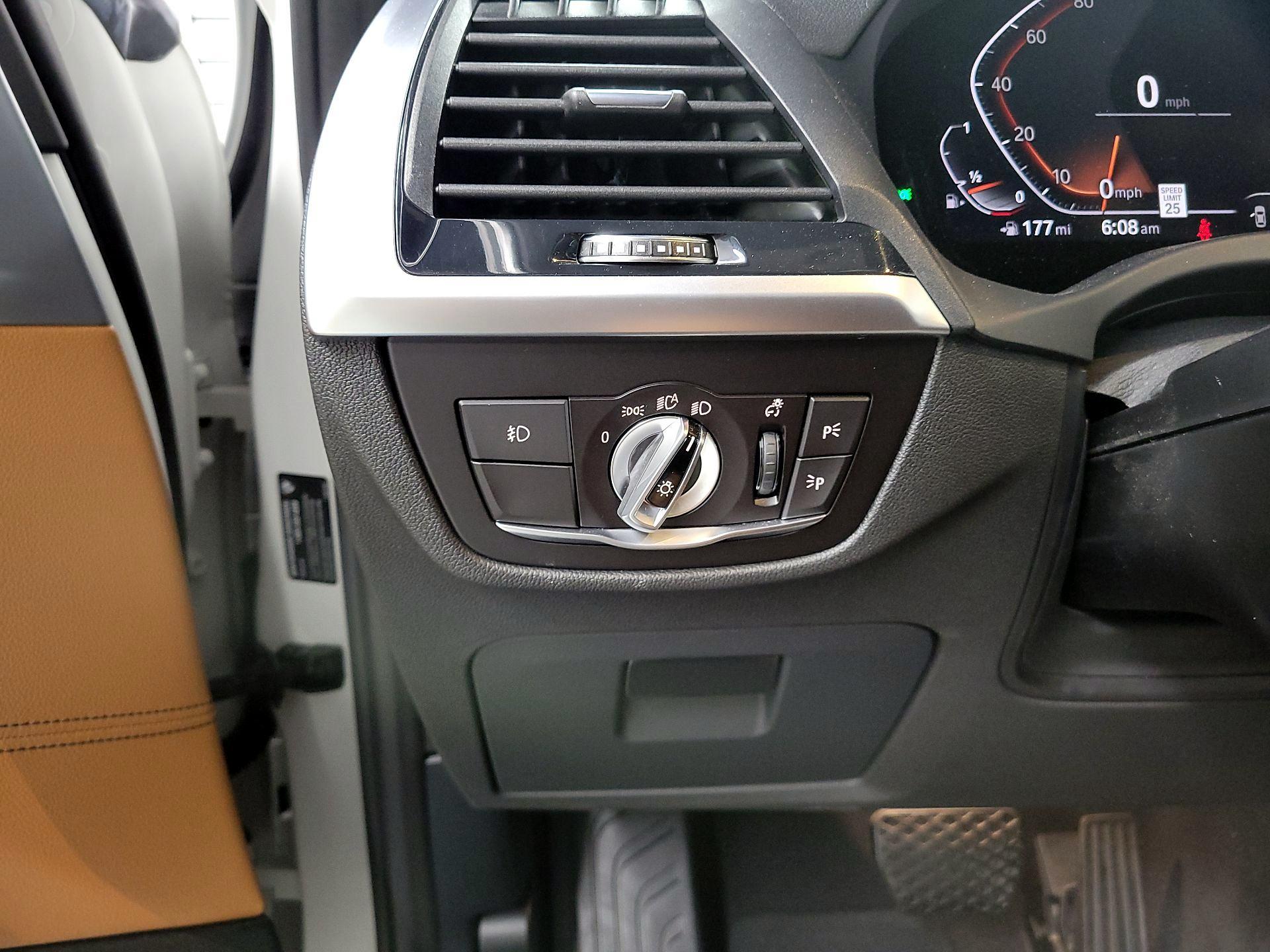 Thumbnail: 2021 BMW X3 - 13