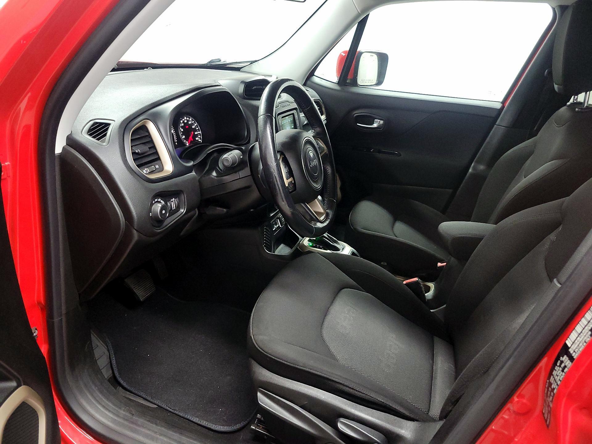 Thumbnail: 2015 Jeep Renegade - 11
