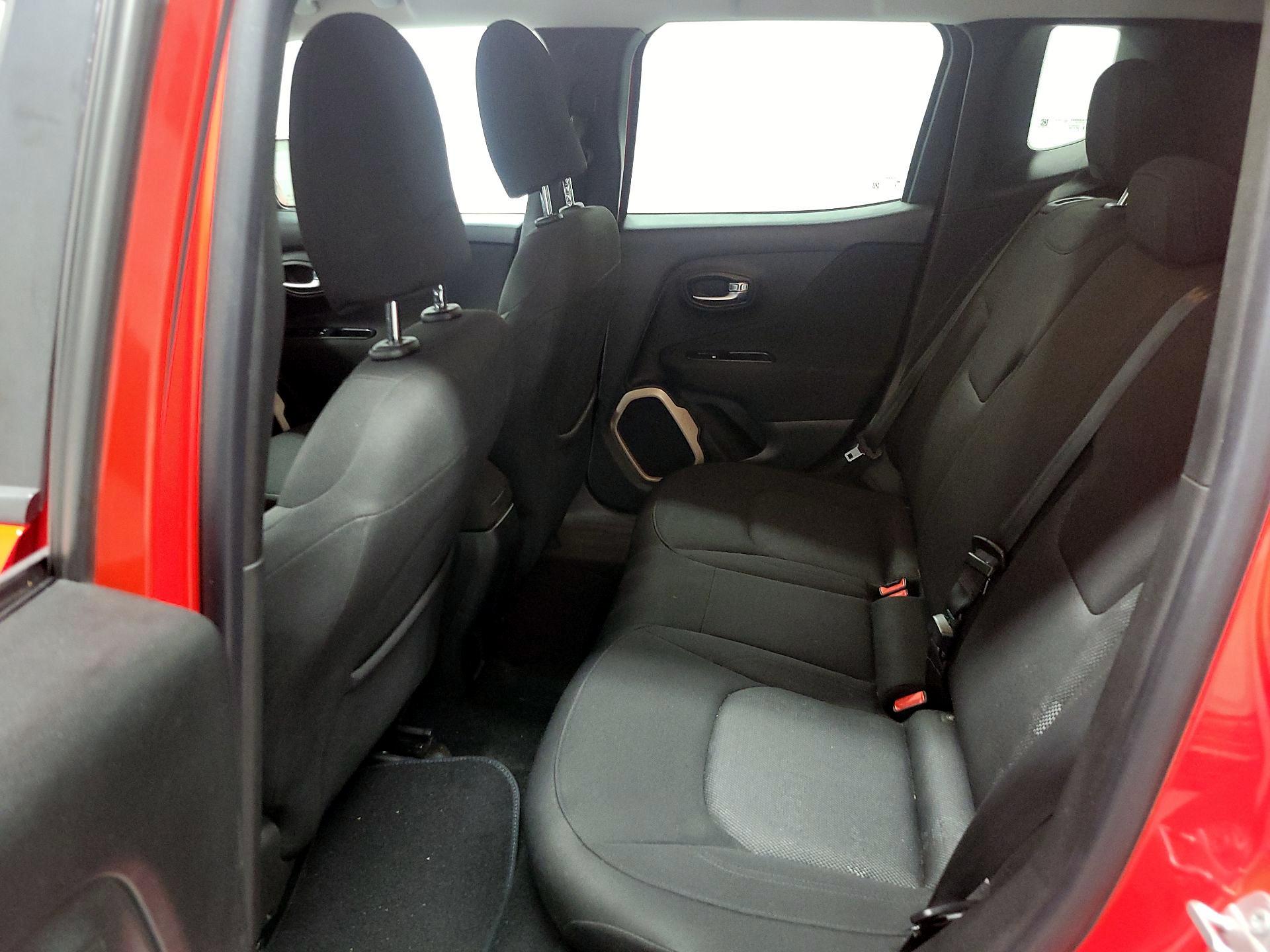 Thumbnail: 2015 Jeep Renegade - 17