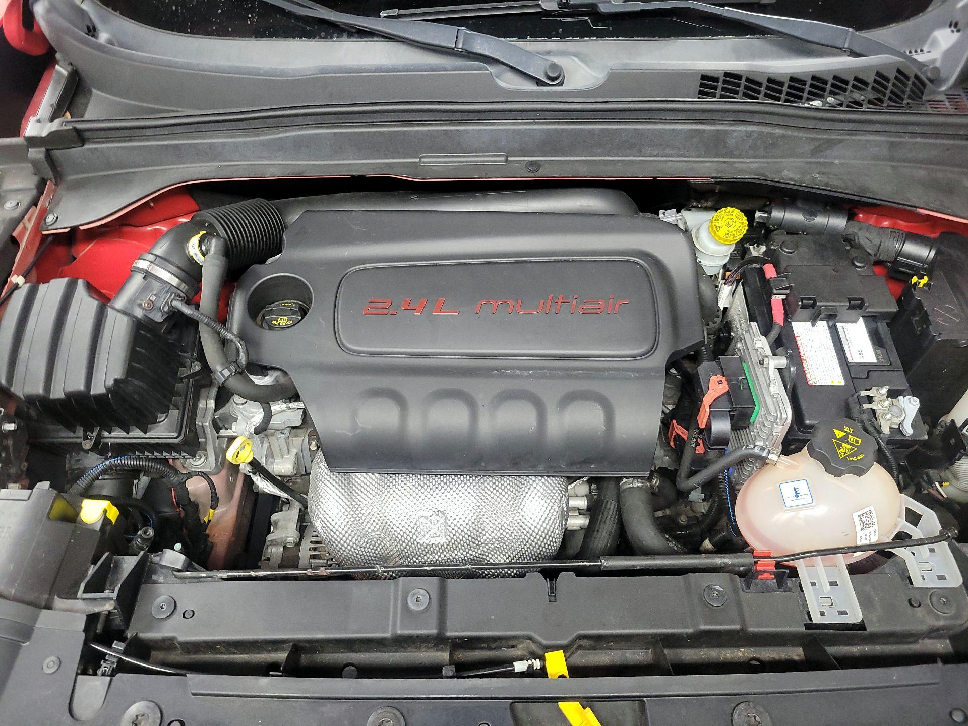 Thumbnail: 2015 Jeep Renegade - 19