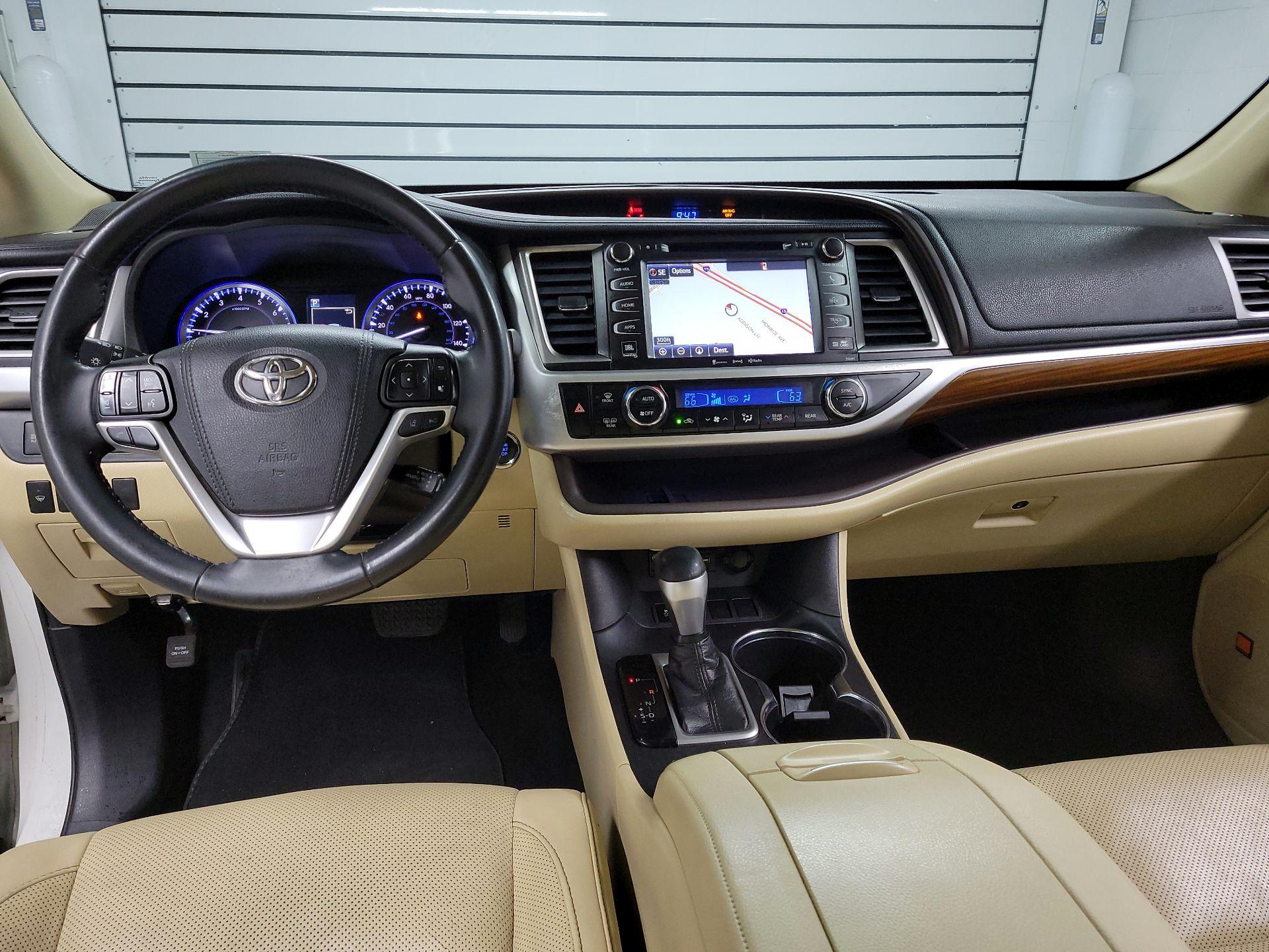 Thumbnail: 2019 Toyota Highlander - 9
